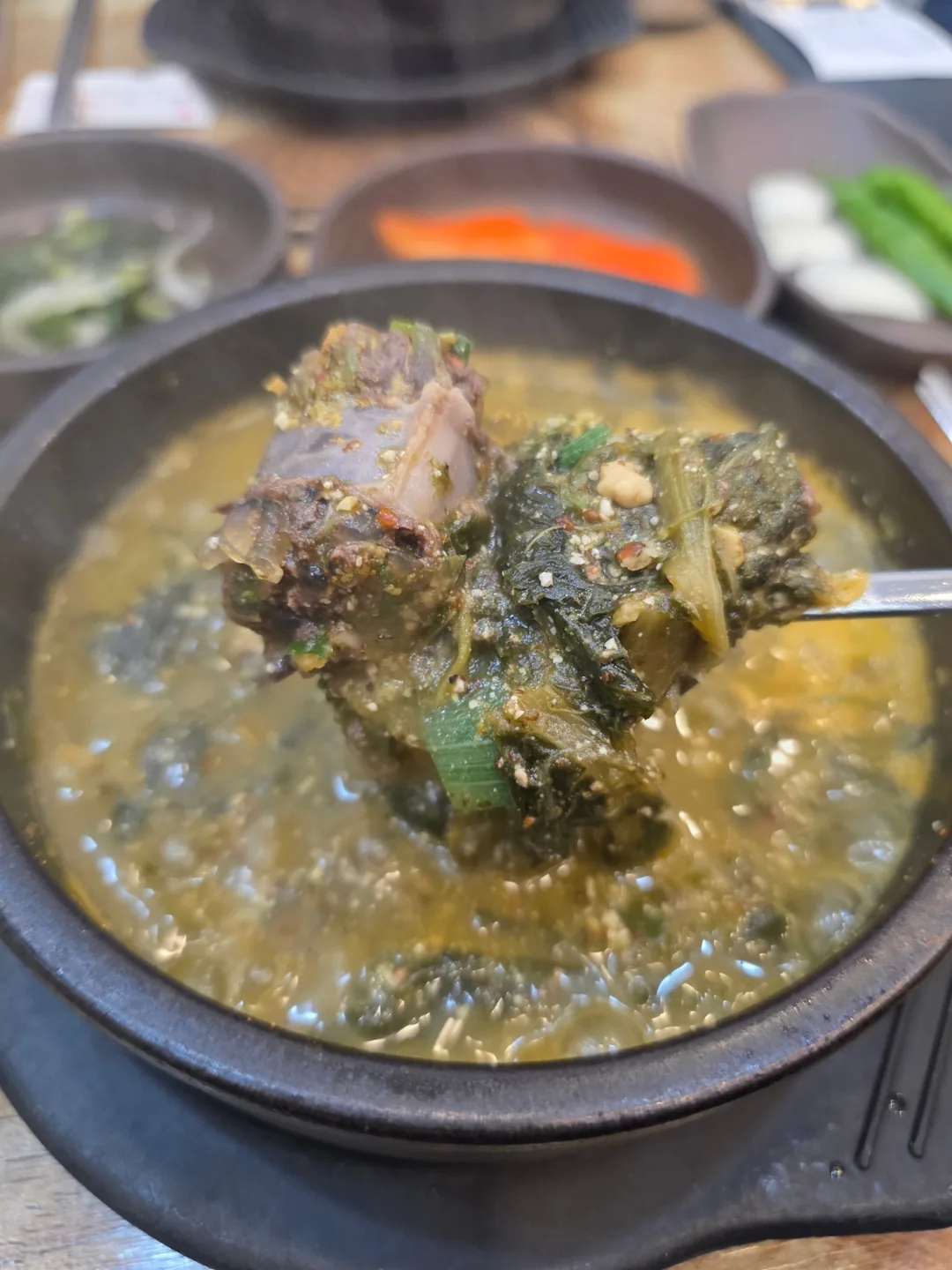 Canh dồi lợn lá cải khô (Ugeoji sundaeguk)!
