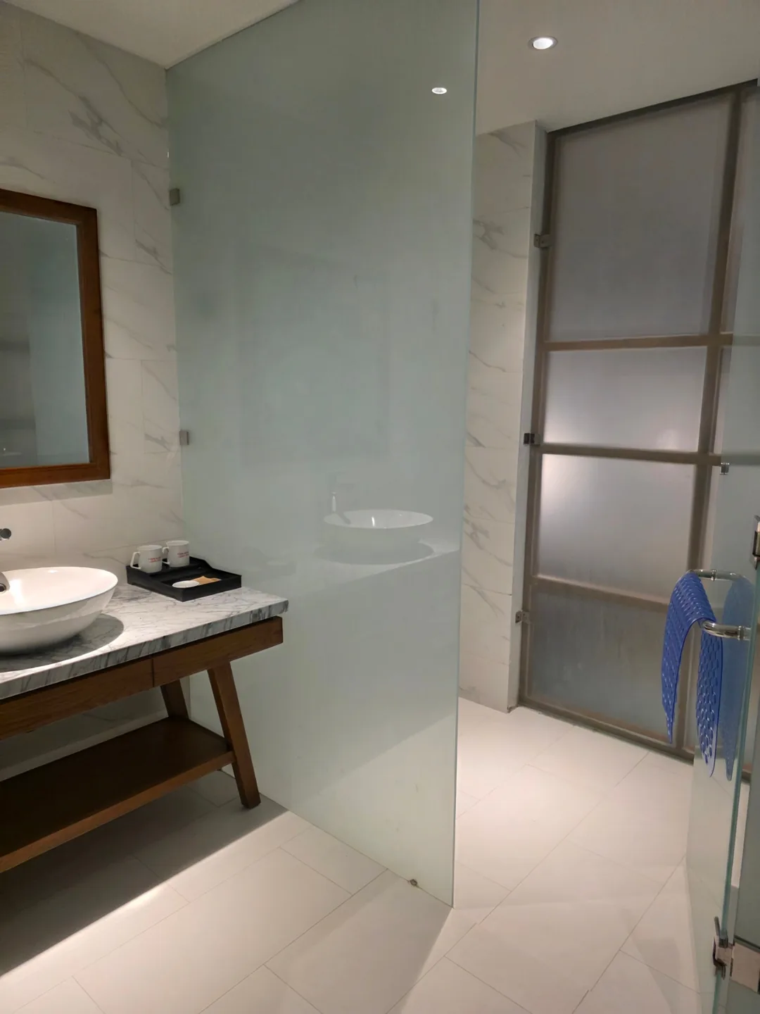 🇻🇳 Chuyến du lịch Đà Nẵng của ba thế hệ mẹ con_ Review chi tiết phòng Deluxe Family Room khách sạn Vinh Hung Old Town Hotel Hội An 1️⃣