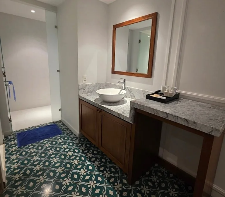 🇻🇳Chuyến du lịch Đà Nẵng của ba mẹ con_ Bài review chi tiết phòng Deluxe Family tại khách sạn Vinh Hung Old Town, Hội An2️⃣