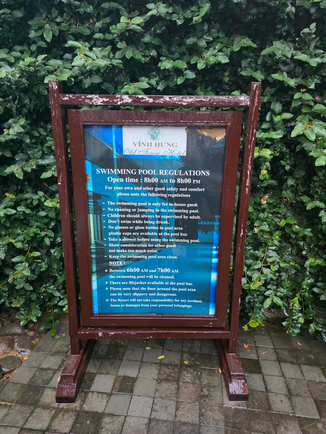 🇻🇳 Chuyến du lịch Đà Nẵng của gia đình ba thế hệ_ Chỗ ở giá hời ở Hội An! Hồ bơi khách sạn Vinh Hung Old Town Hotel