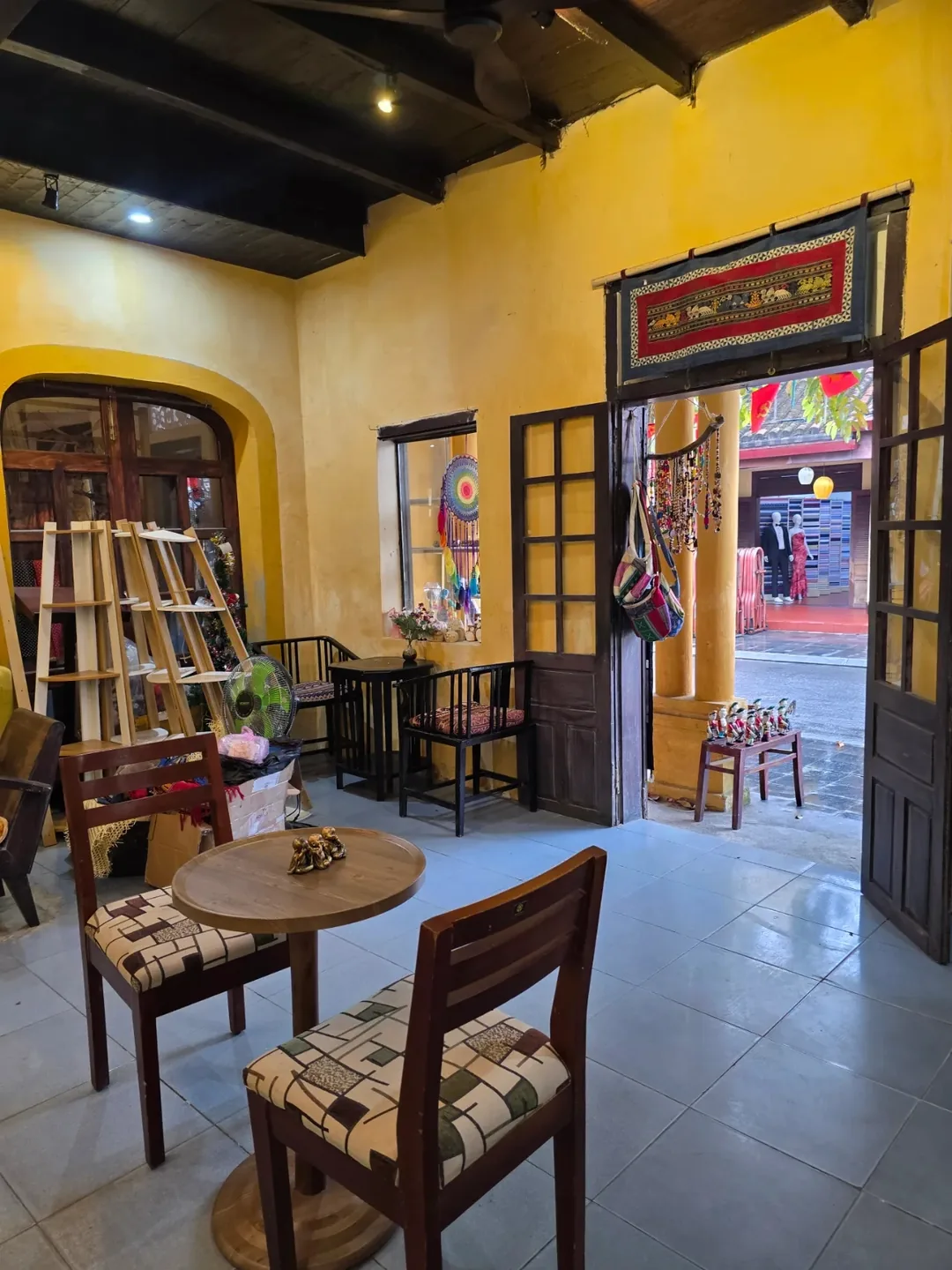 🇻🇳 Chuyến du lịch Đà Nẵng của ba mẹ con nhà nội_ Quán cà phê xinh xắn dễ thương Hoian Home