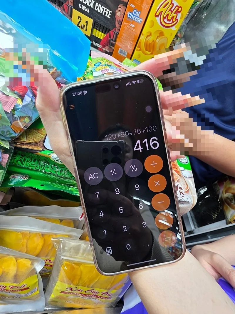 🇻🇳 Chuyến du lịch Đà Nẵng của ba mẹ con_ Mua sắm ở chợ đêm Sơn Trà