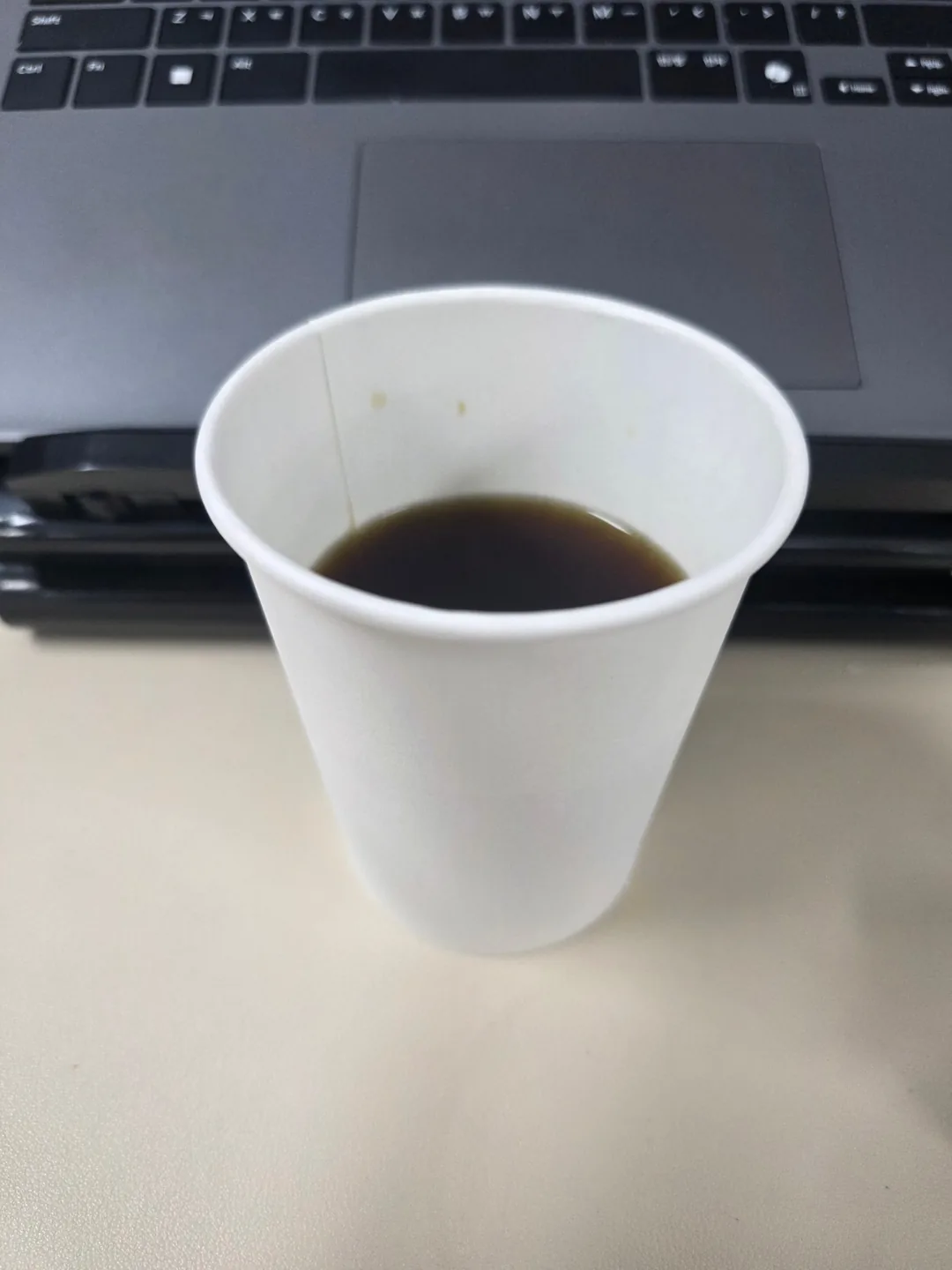 Một ngày thứ Hai gọi mời cà phê