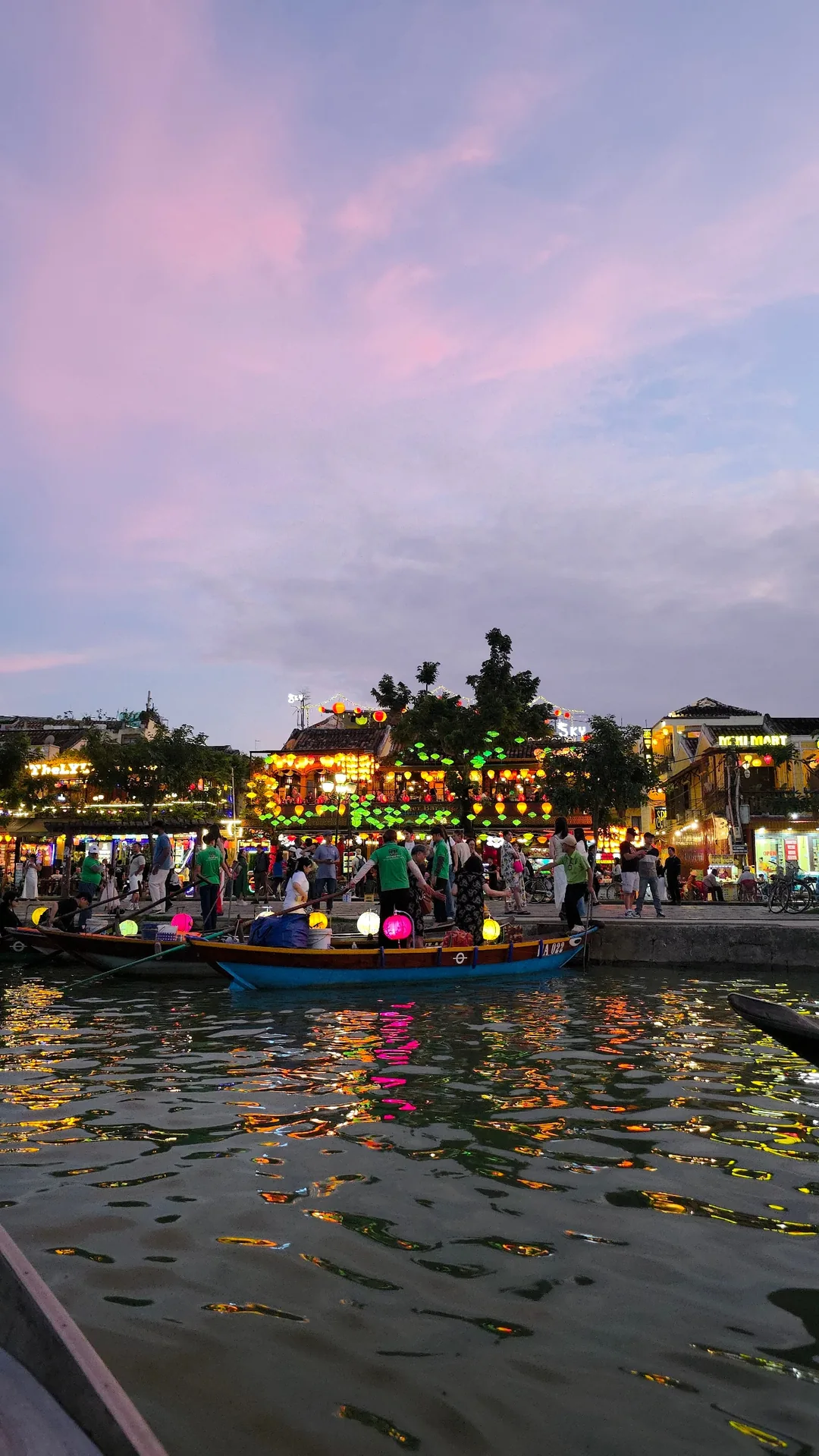 🇻🇳Chuyến du lịch Đà Nẵng của ba mẹ con_ Tour sinh thái đặc biệt Hội An6️⃣ Thuyền hoa đăng ước nguyện & Nến ước nguyện