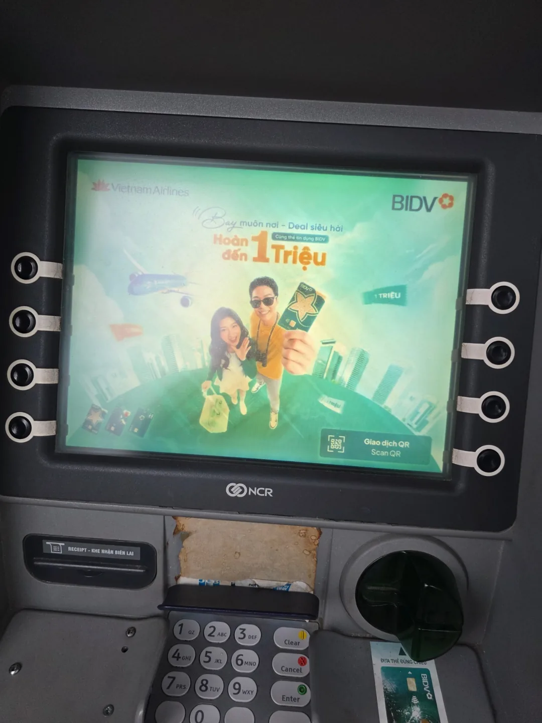 🇻🇳Chuyến du lịch Đà Nẵng của mẹ con_ Rút tiền ATM BIVD ở chợ Hàn