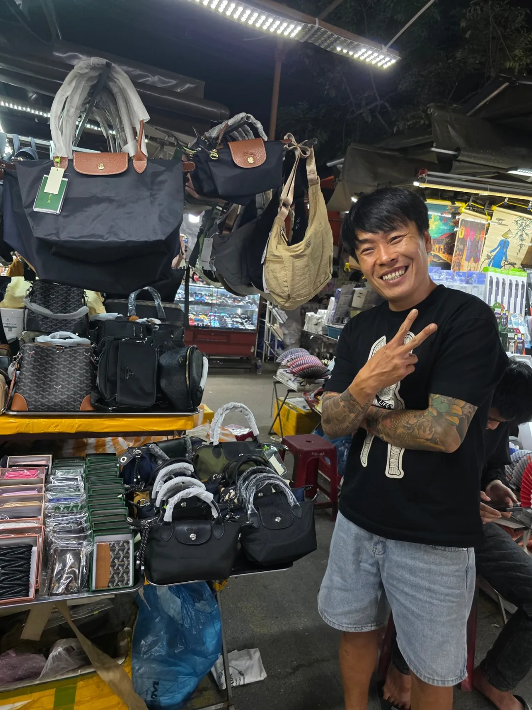 🇻🇳Chuyến du lịch Đà Nẵng của mẹ và hai con gái_ Kỷ niệm chợ đêm Hội An để lại từ sự chân thật
