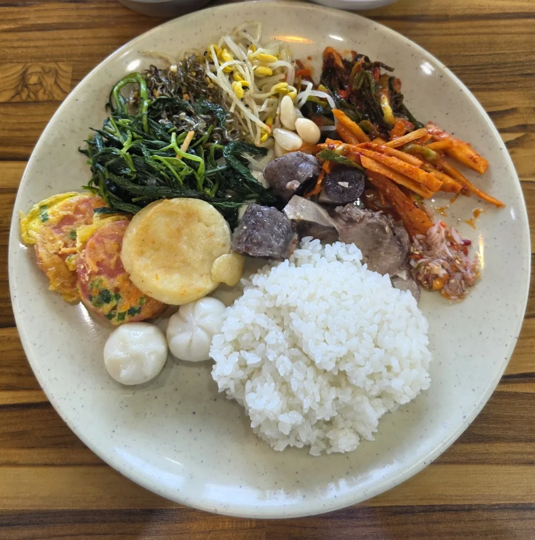 Bữa trưa là món ăn một tô