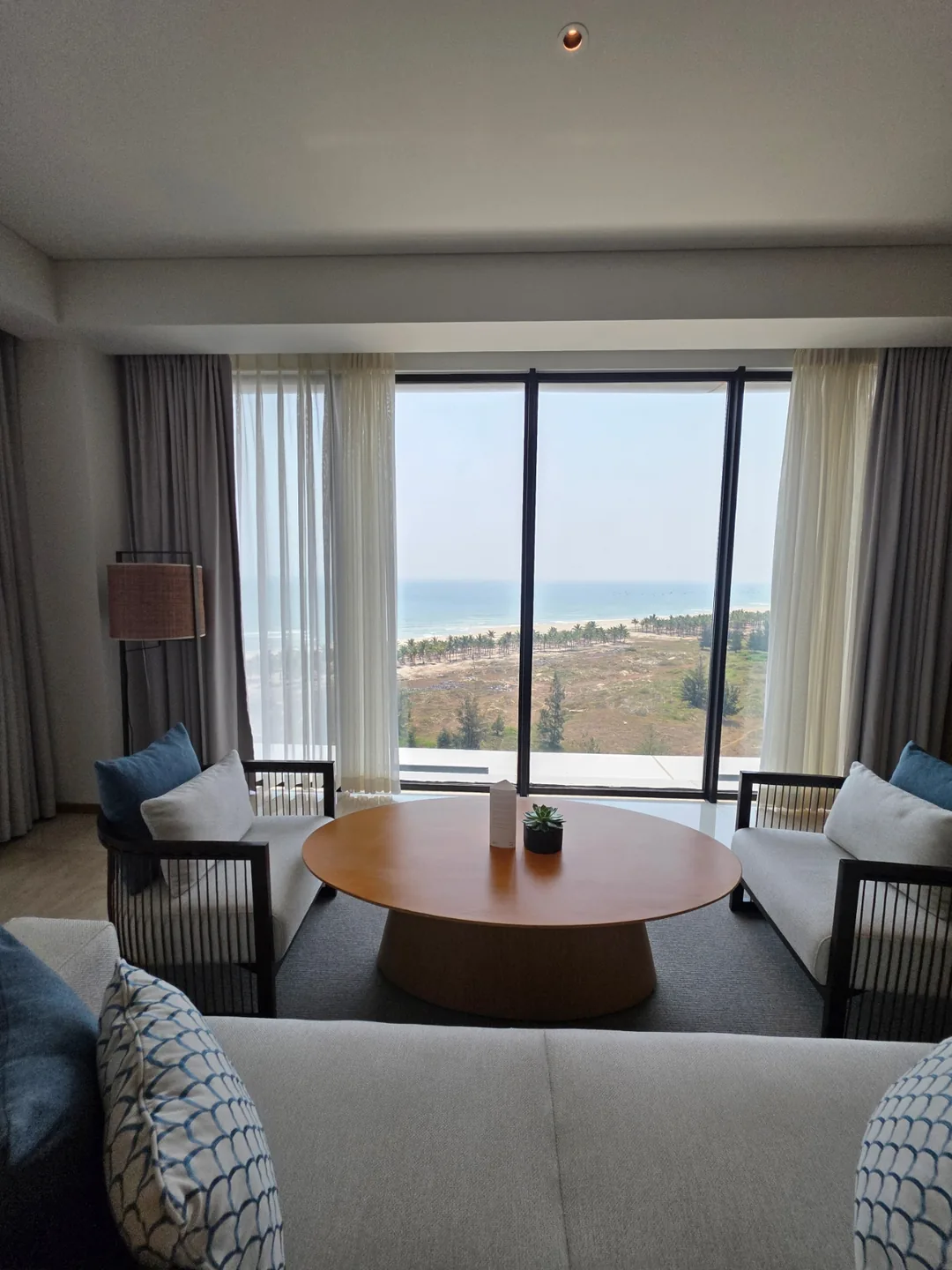 🇻🇳[Shilla Monogram Đà Nẵng] Review tour phòng từng ngóc ngách! Superior vs Deluxe vs Corner Suite, hãy chọn phòng phù hợp với bạn