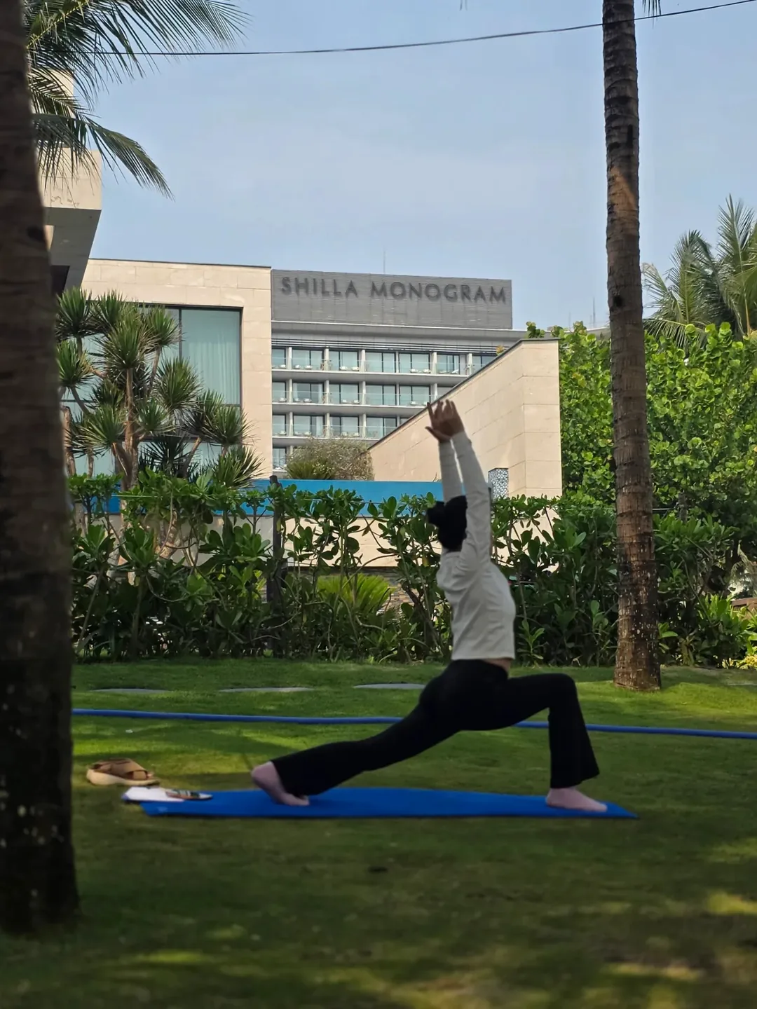 🇻🇳[Shilla Monogram Đà Nẵng] Hoạt động_ Từ bãi biển đến lớp học yoga!!👍