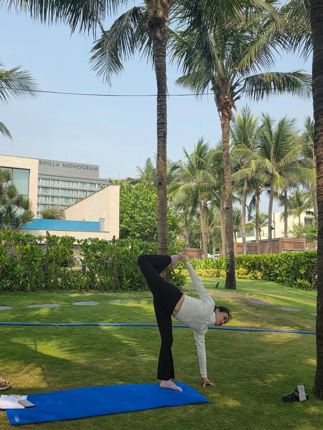 🇻🇳[Shilla Monogram Đà Nẵng] Hoạt động_ Từ bãi biển đến lớp học yoga!!👍