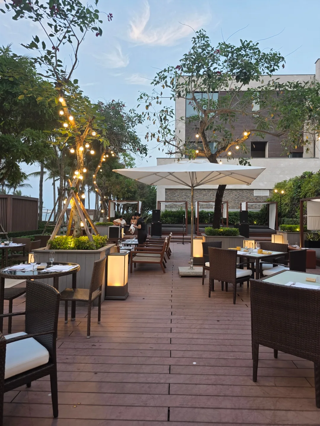 🇻🇳[Shilla Monogram Đà Nẵng] Bữa tối tuyệt vời nhất tại Bistro M, Buffet BBQ Grill & Chill