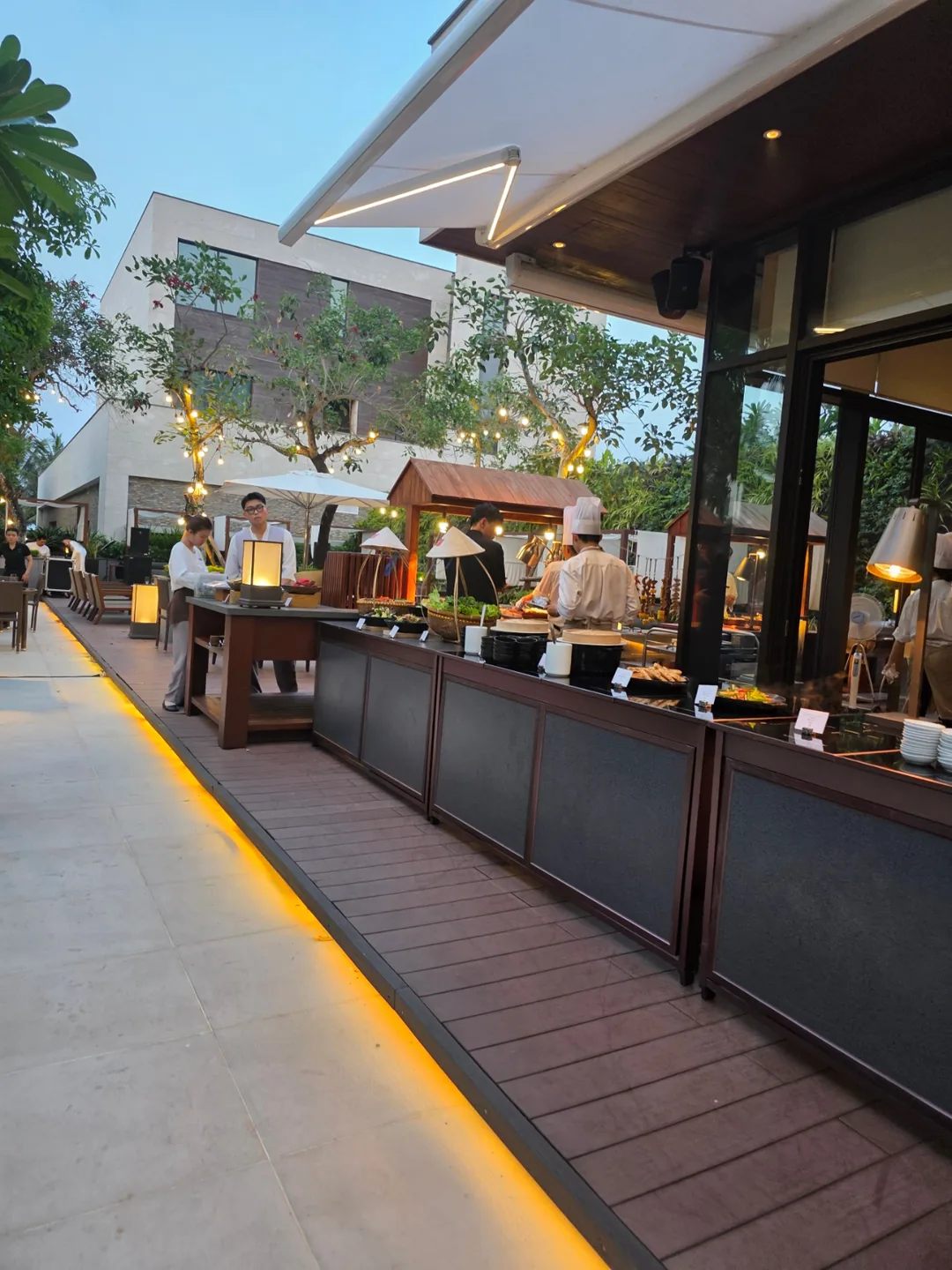 🇻🇳[Shilla Monogram Đà Nẵng] Bữa tối tuyệt vời nhất tại Bistro M, Buffet BBQ Grill & Chill