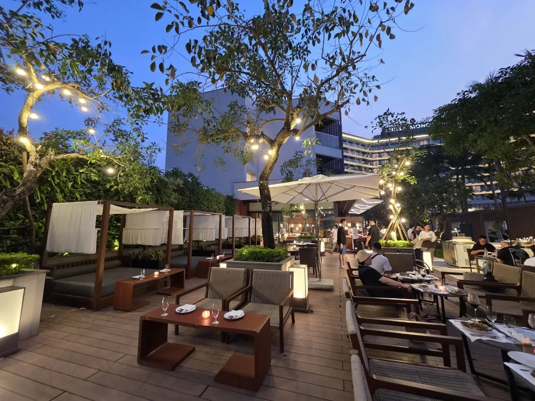 🇻🇳[Shilla Monogram Đà Nẵng] Bữa tối tuyệt vời nhất tại Bistro M, Buffet BBQ Grill & Chill