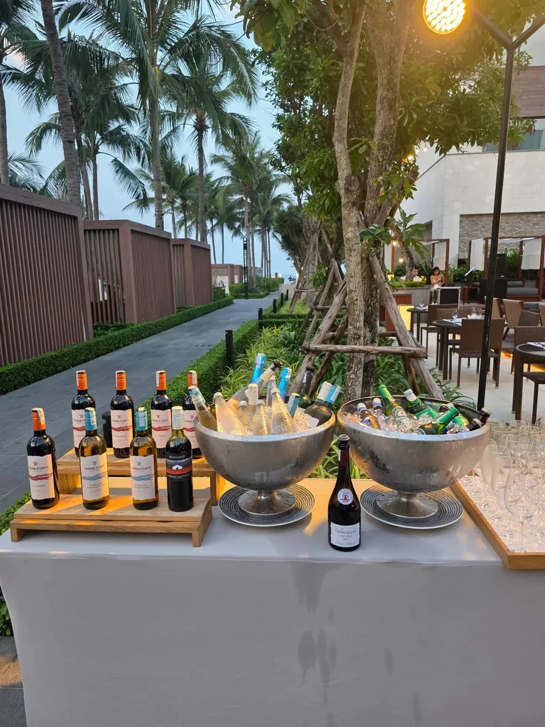 🇻🇳[Shilla Monogram Đà Nẵng] Bữa tối tuyệt vời nhất tại Bistro M, Buffet BBQ Grill & Chill