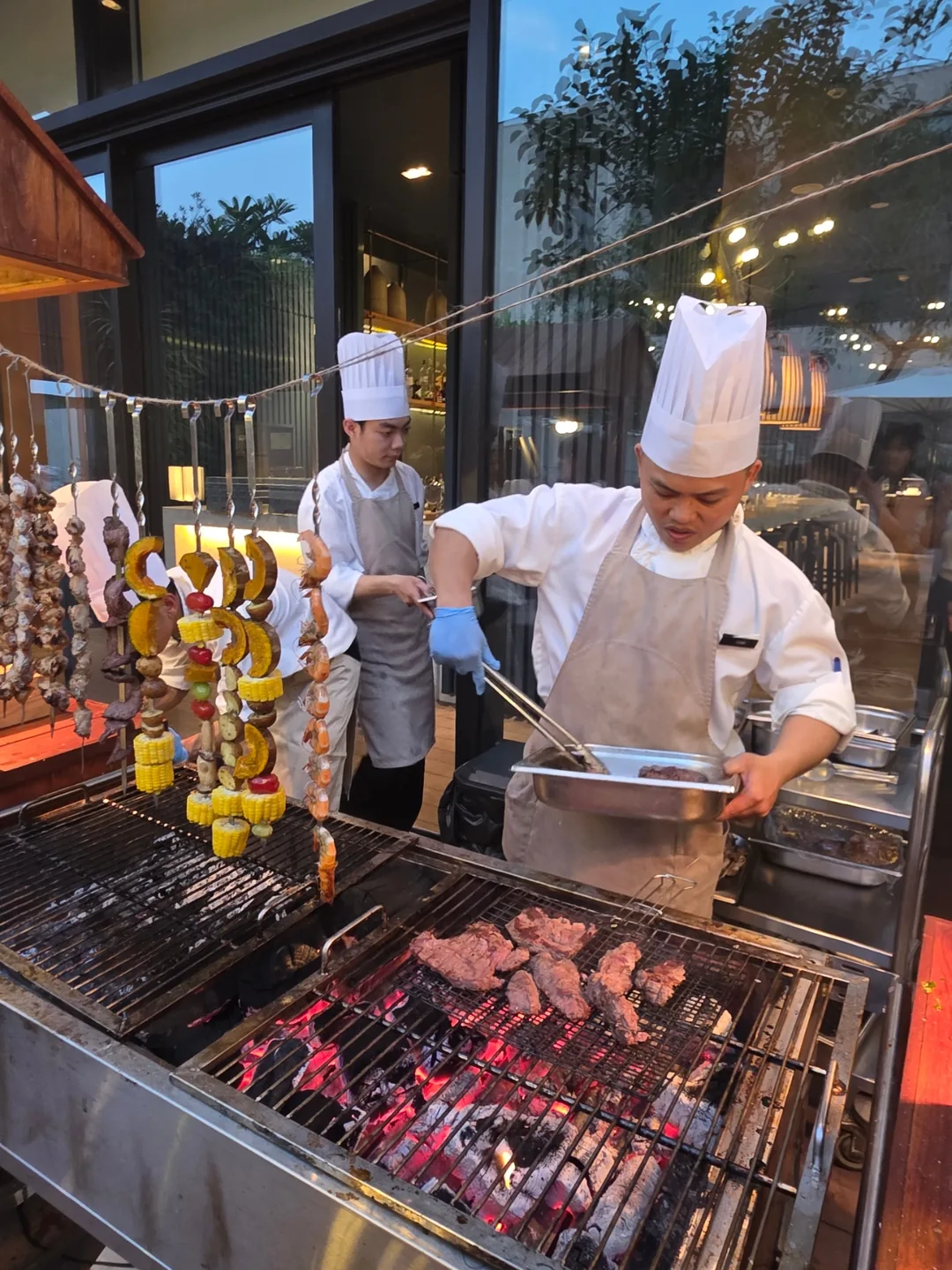 🇻🇳[Shilla Monogram Đà Nẵng] Bữa tối tuyệt vời nhất tại Bistro M, Buffet BBQ Grill & Chill