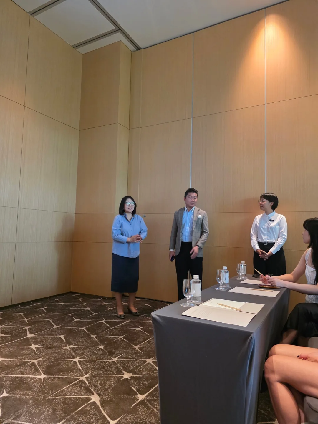 🇻🇳[Shilla Monogram Đà Nẵng] Giờ review chuyến famtrip địa phương tại Đà Nẵng được tổ chức trong phòng họp ✨
