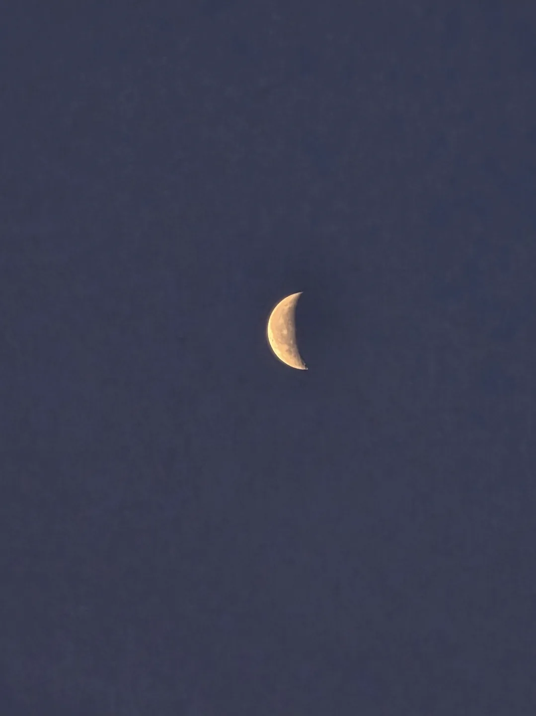 Mặt trăng hôm nay 🌜