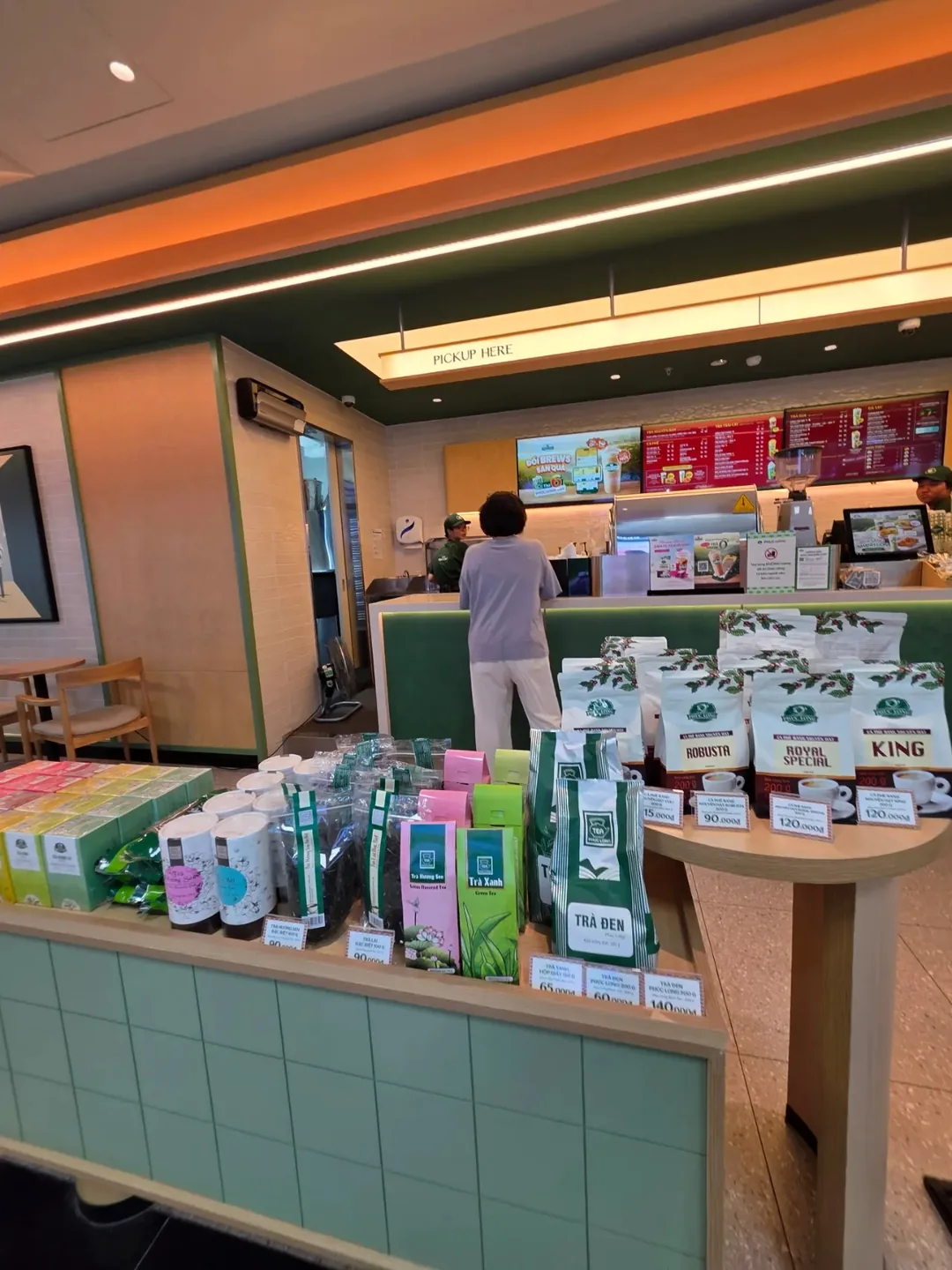 🇻🇳[Hậu trường Fam Tour Đà Nẵng] Một tách cà phê sau khi mua sắm tại Lotte Mart (w. Phúc Long)