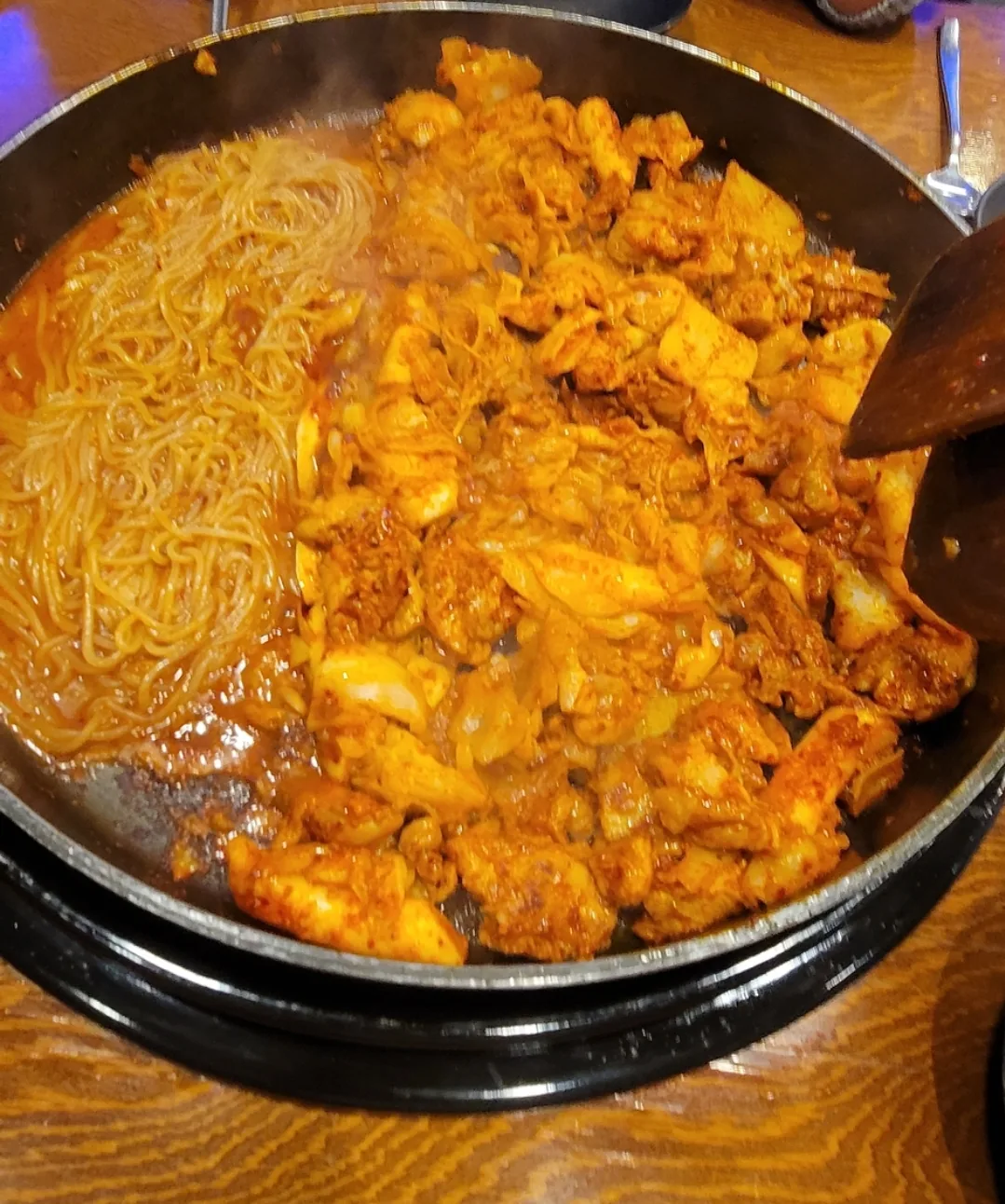 Tối thứ Sáu cháy phố~