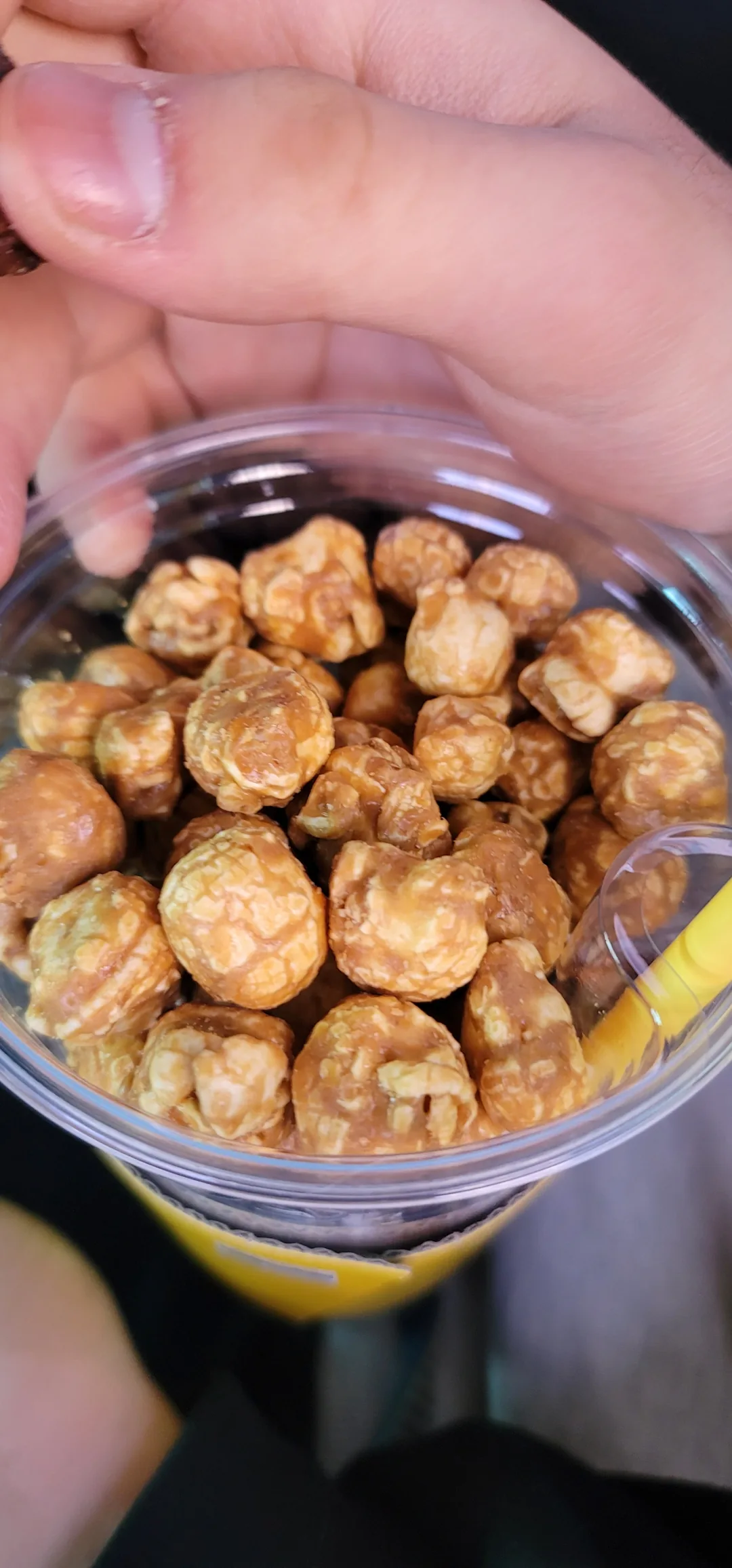 Cà phê một công đôi việc