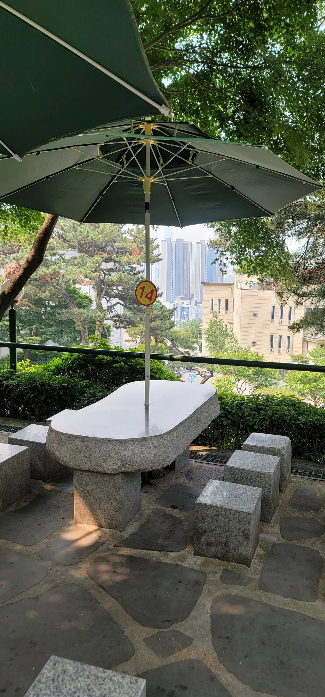 Du lịch) Nhà hàng khu nghỉ chân Heungnyunsa