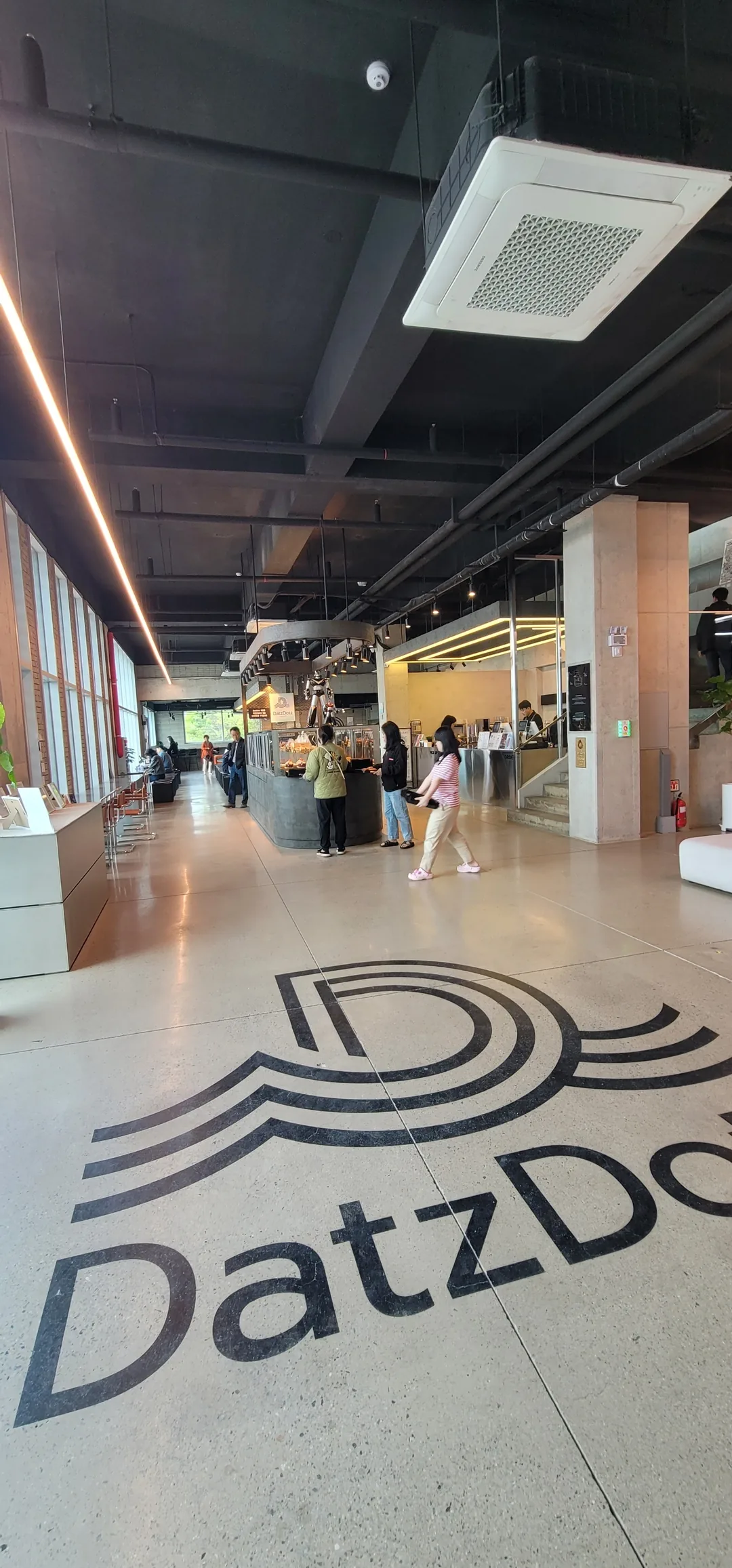 (Du lịch) Tiệm bánh cà phê Datsudotsu đảo Muui