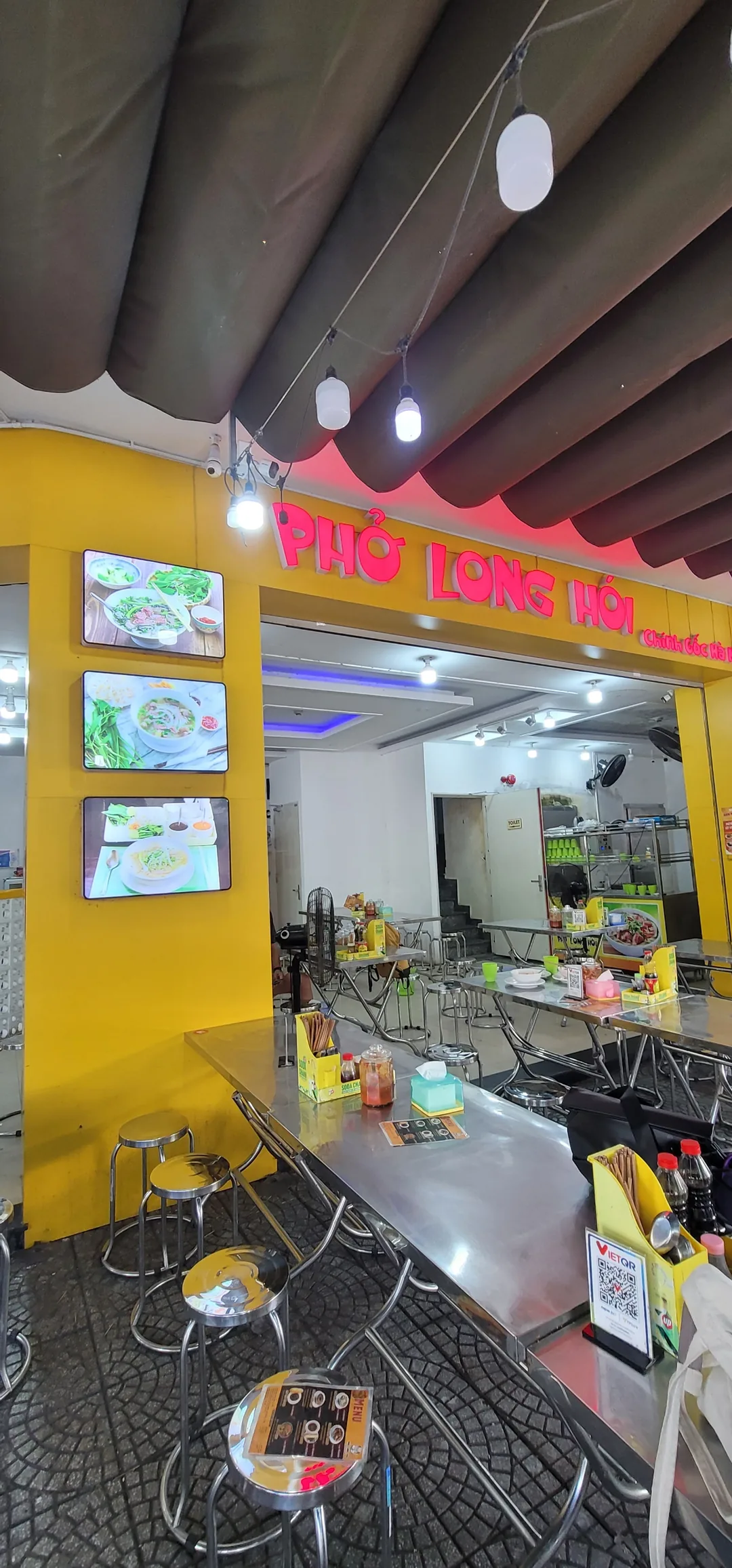 ✈️Review) Cứ nhớ mãi nên lại đi tiếp - quán bánh mì sốt bằm nổi tiếng Porong Hoi