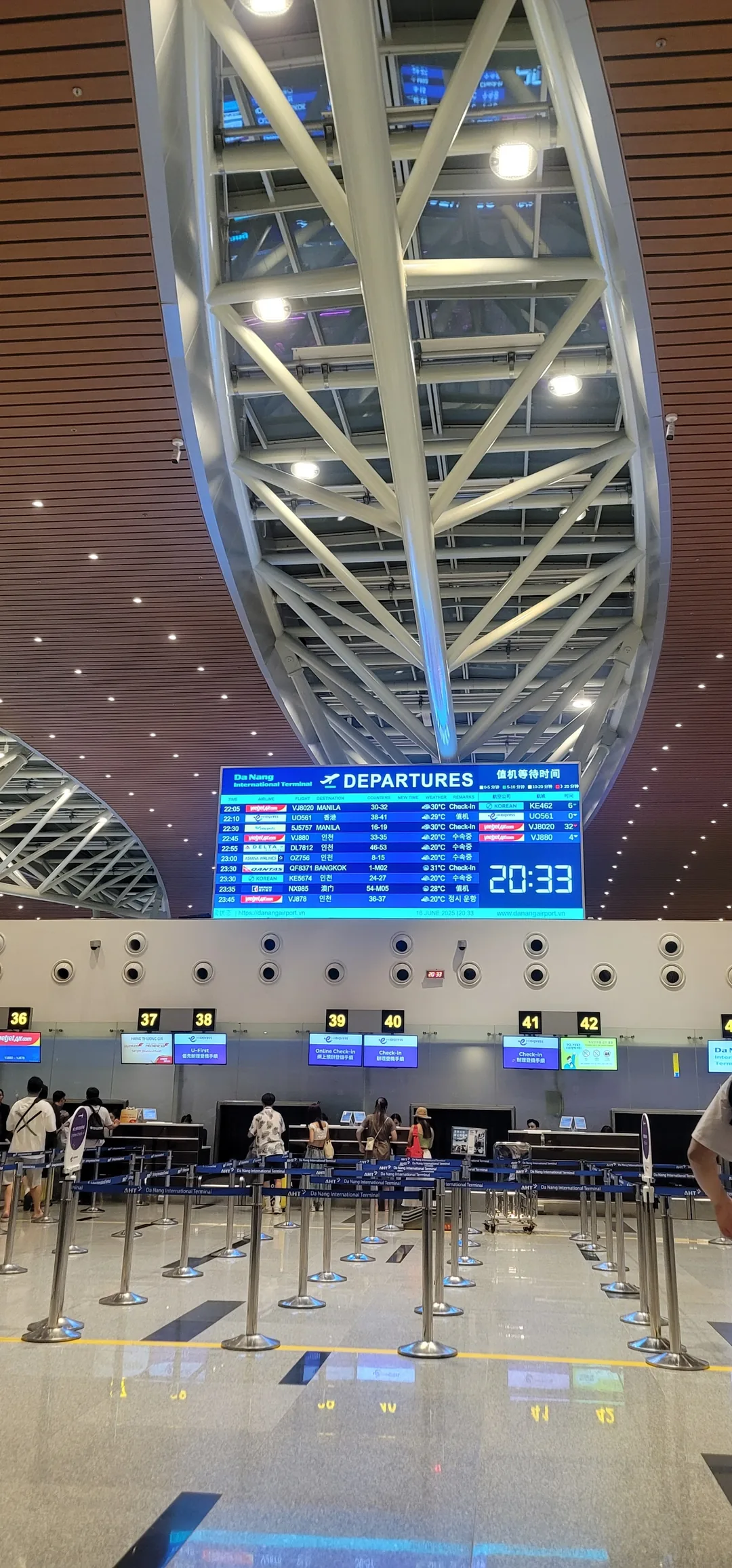 [Review] Fast Track - Xuất cảnh