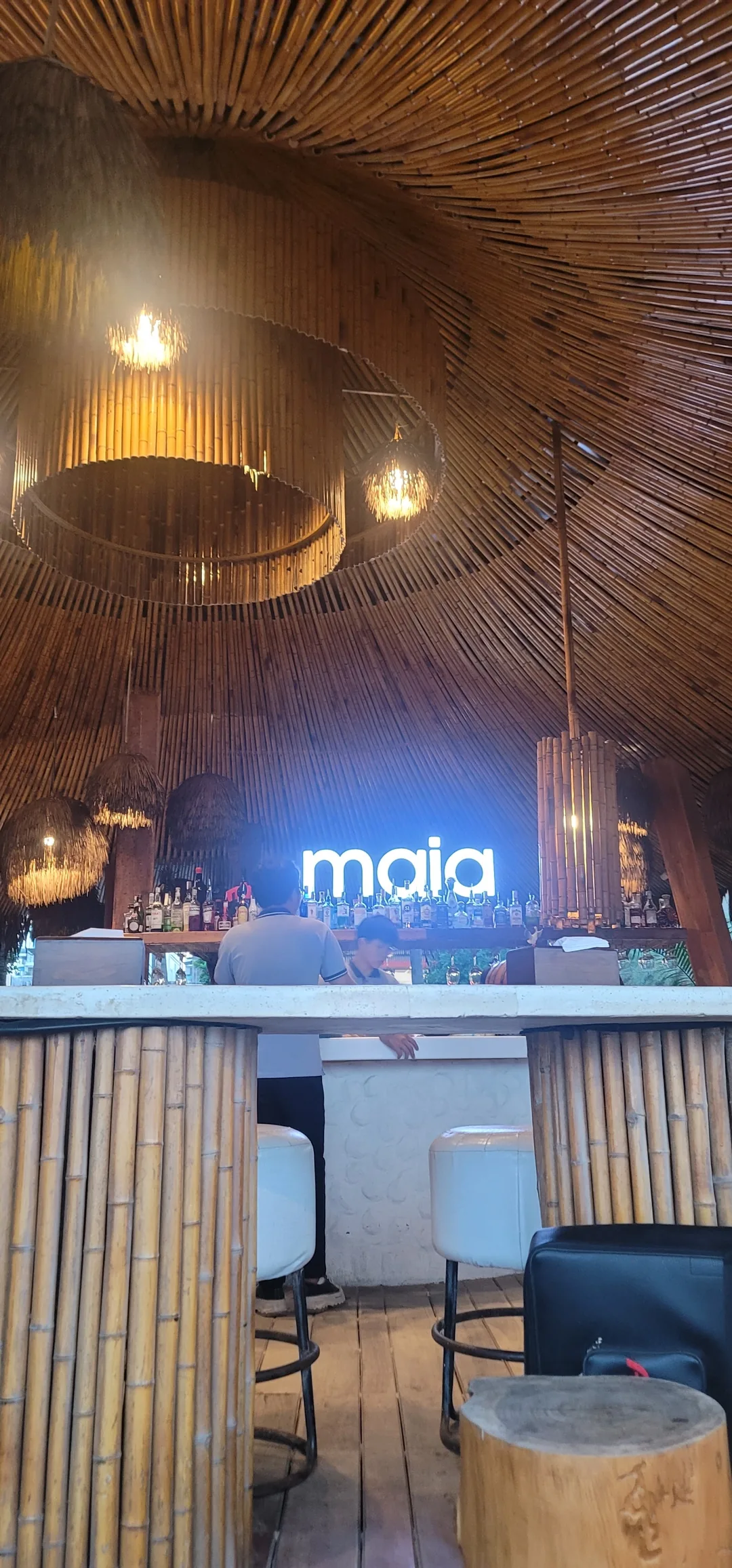 [Review du lịch] Mykebich, quán bar bãi biển Maia (Maia beach bar)