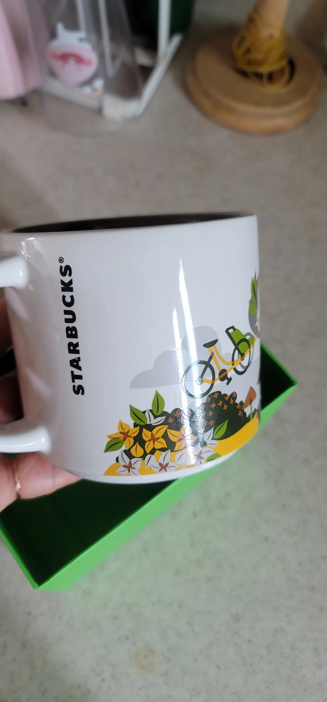 ✈️review) Mang cốc Starbucks Đà Nẵng về bằng thẻ ghi nợ Travelgo