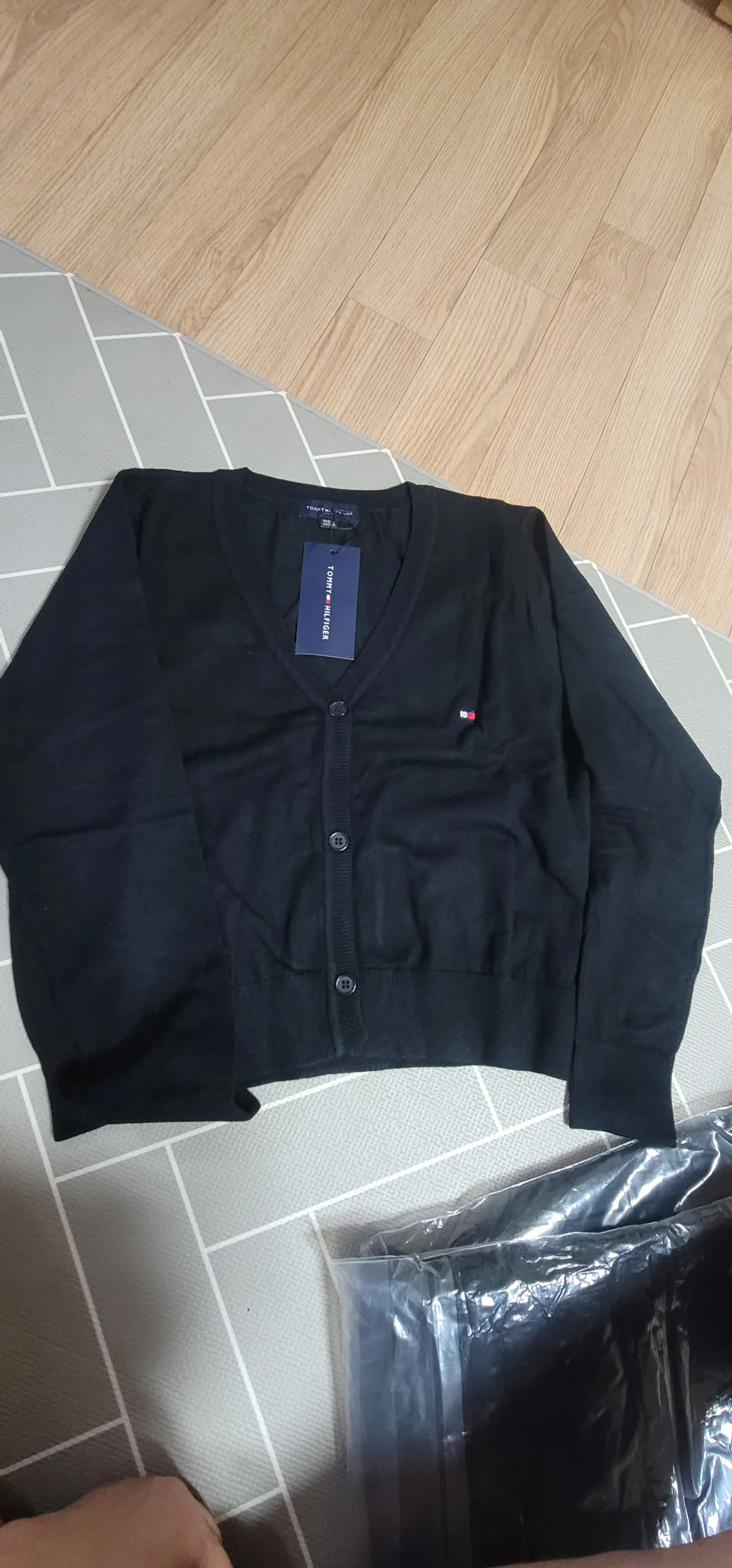 ✈️ Review) Chợ Han số 202 – Váy Tami, váy Lacoste, áo cardigan Ami