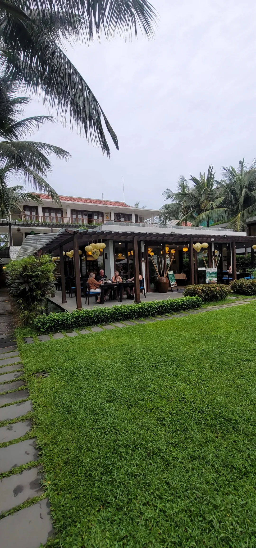 ✈️review) Vinh Emerald Resort - bữa sáng và các tiện ích khác