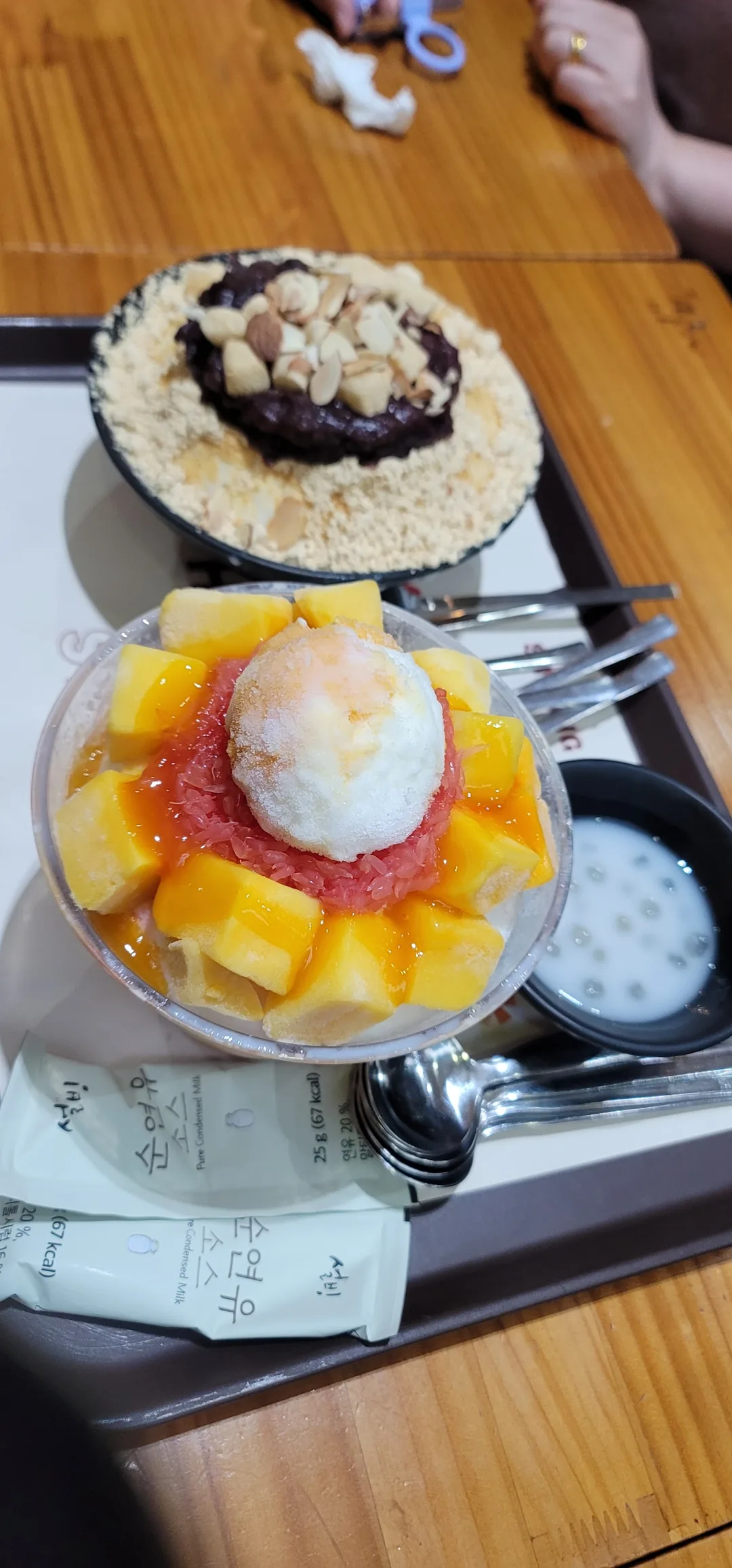 Đá bào xoài (mango bingsu) ăn ở Hàn Quốc