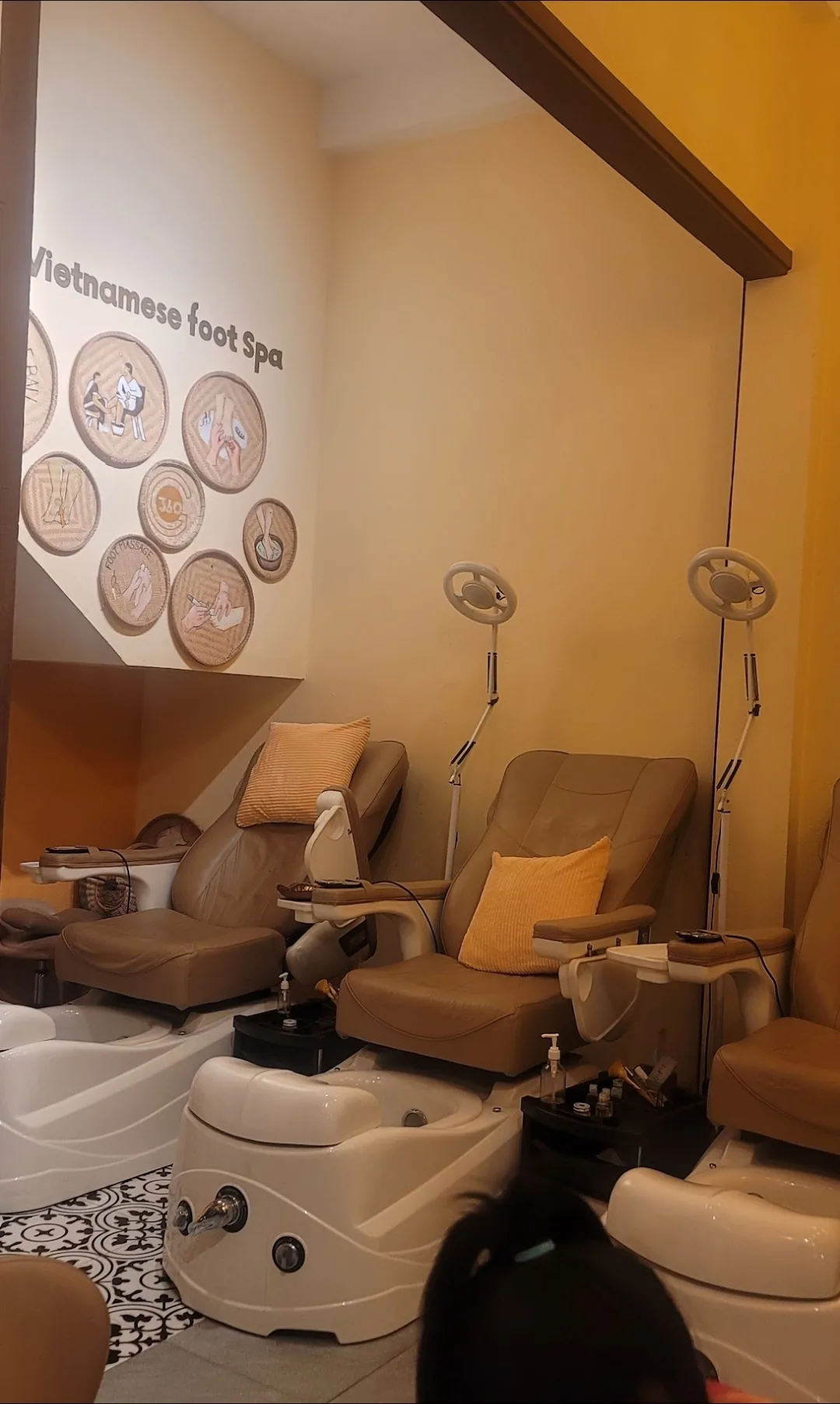 ✈️Review) Massage chân local trước Hoi An Emerald Resort