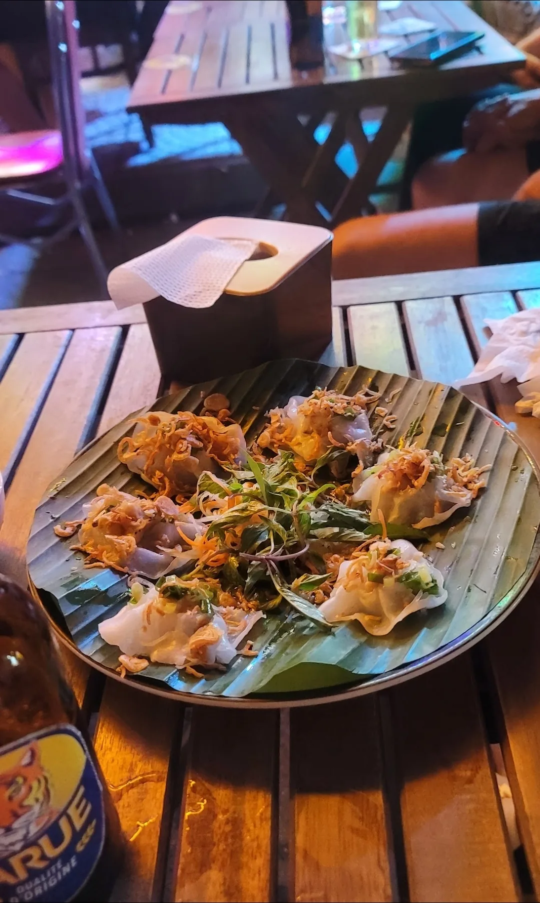 ✈️Review) Cổng vào chợ đêm Hội An - Quán pub Ireland