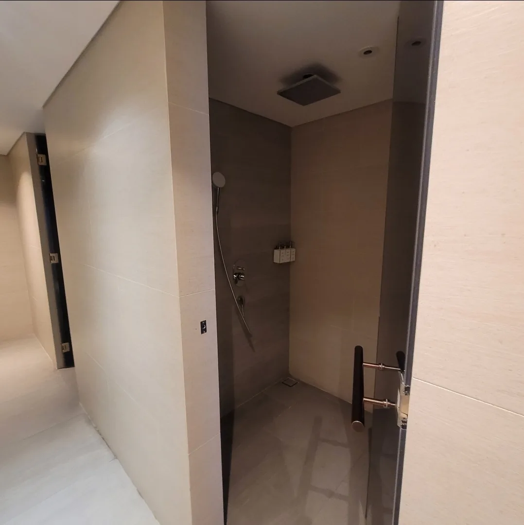✈️Review) Hồ bơi trên sân thượng khách sạn Radisson