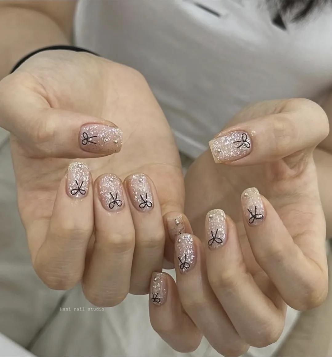 Hãy chọn mẫu nail giúp mình với nhé~^^