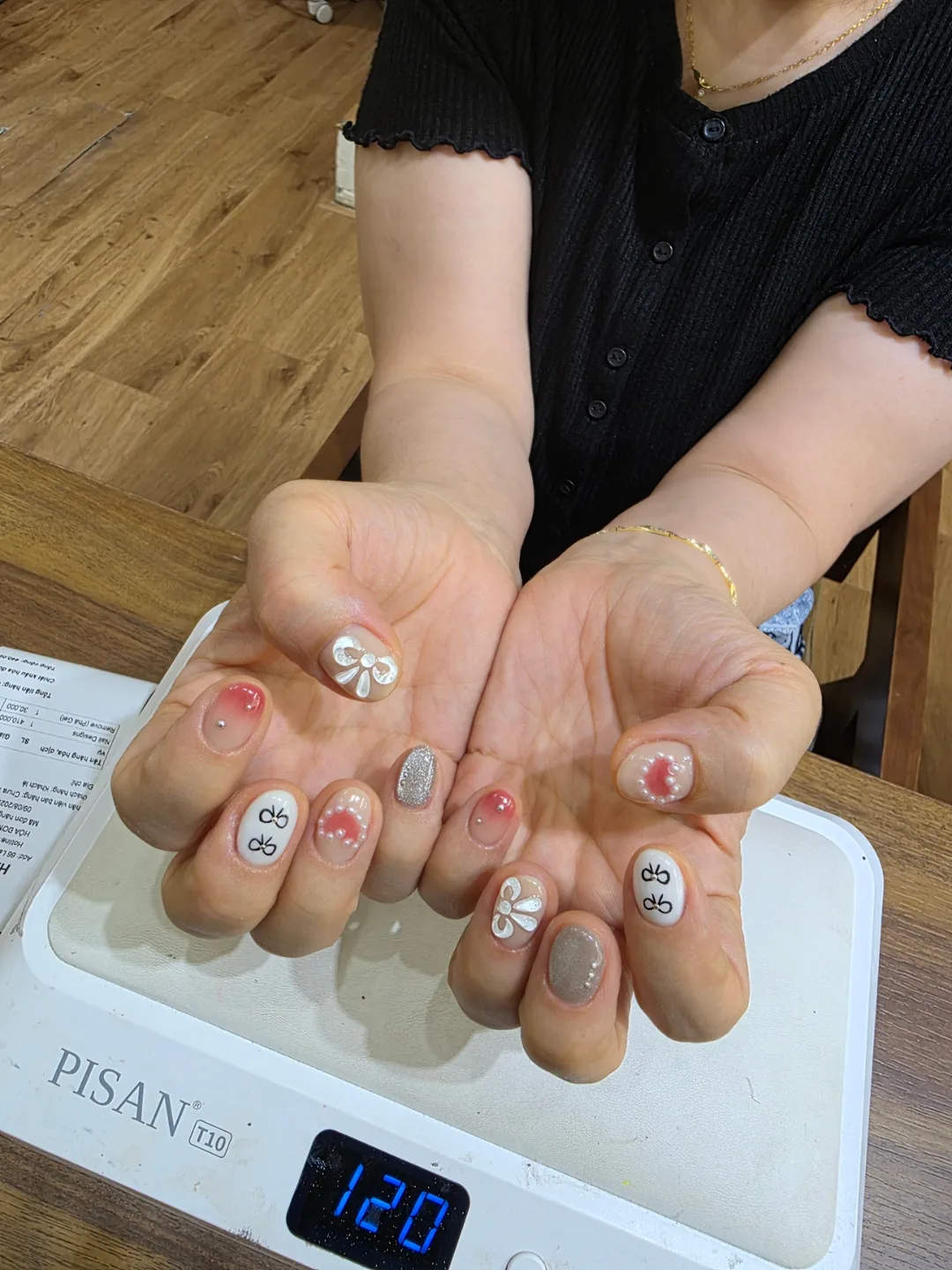 Review) ▶️✍️ Tiệm nail địa phương mà tôi vội vàng ghé qua -Hani Nail (Hani Nail Studio)