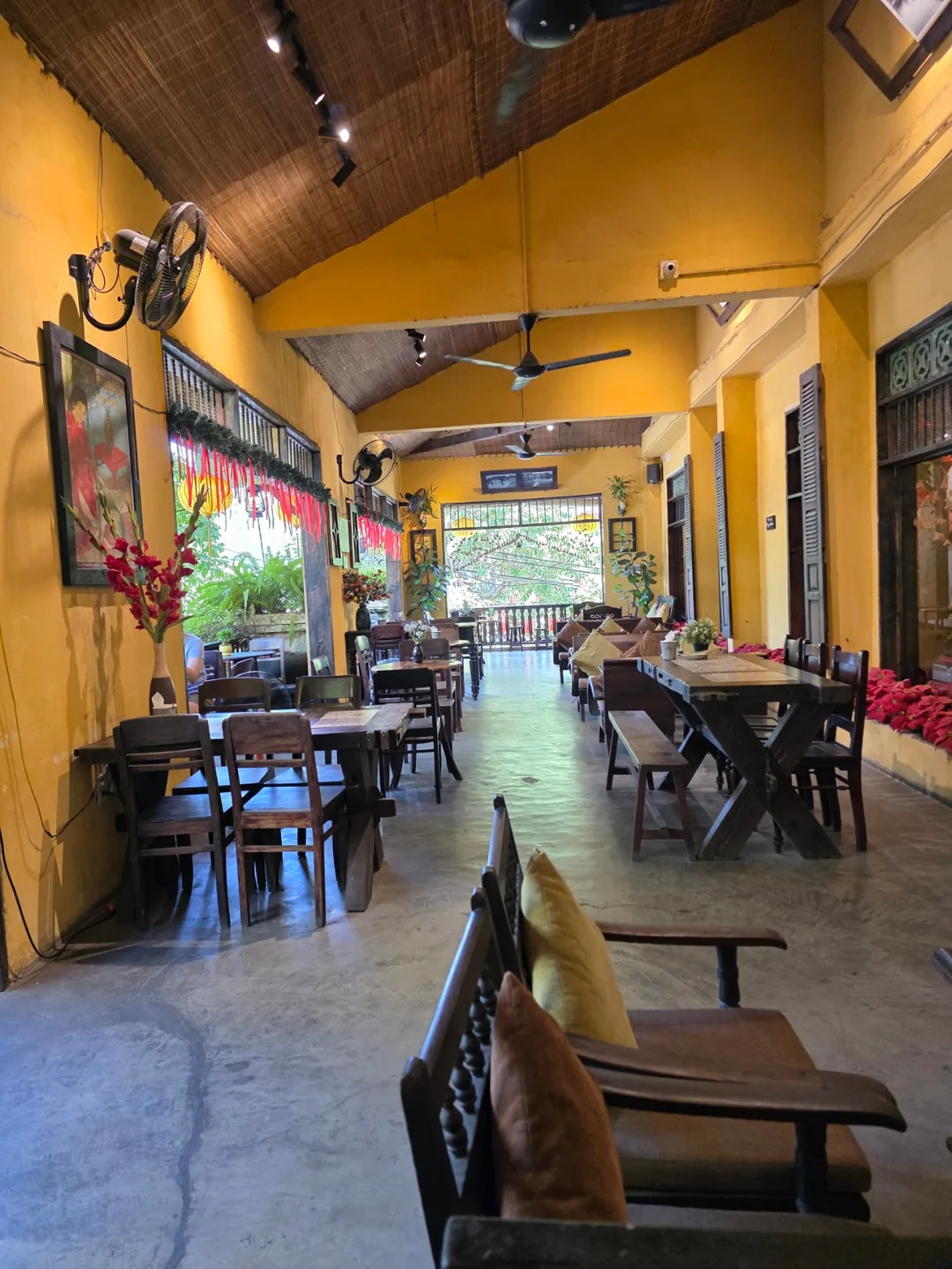 Đánh giá)▶️✍️Quán cà phê Uttich(UtTichCafe)-Chi nhánh Chợ Hansi