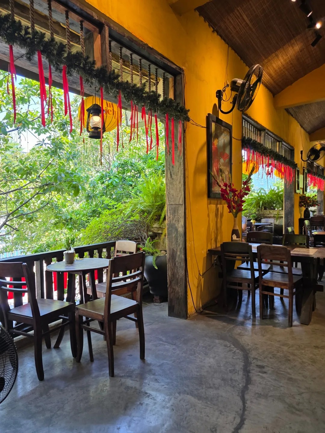 Đánh giá)▶️✍️Quán cà phê Uttich(UtTichCafe)-Chi nhánh Chợ Hansi