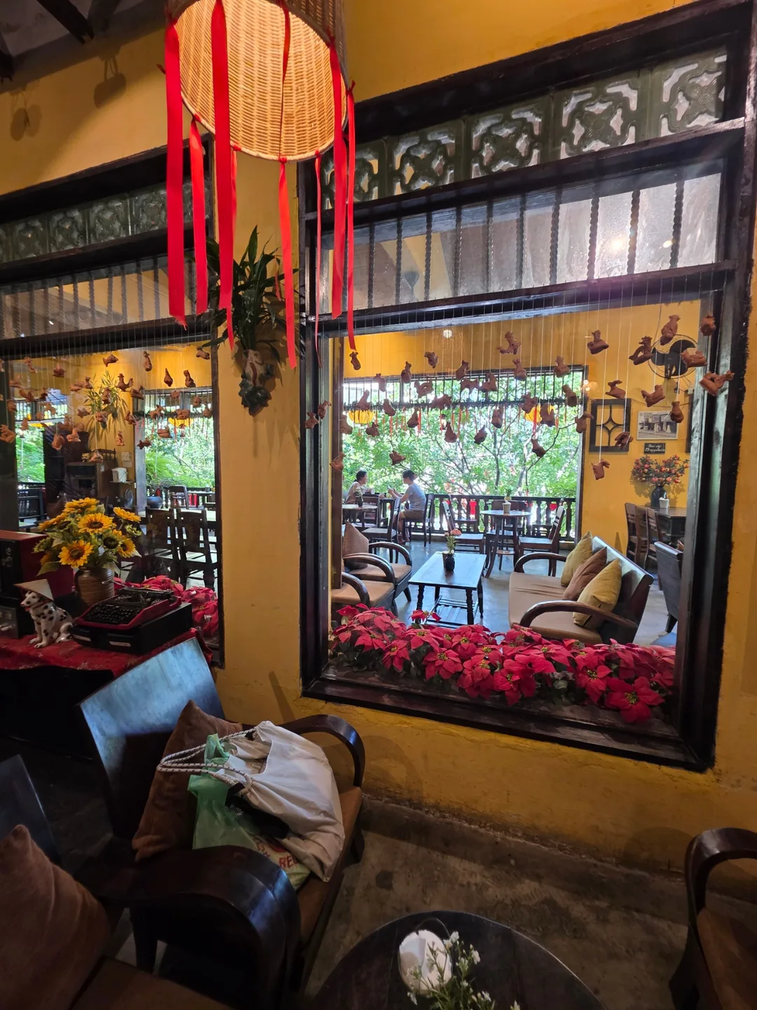 Đánh giá)▶️✍️Quán cà phê Uttich(UtTichCafe)-Chi nhánh Chợ Hansi