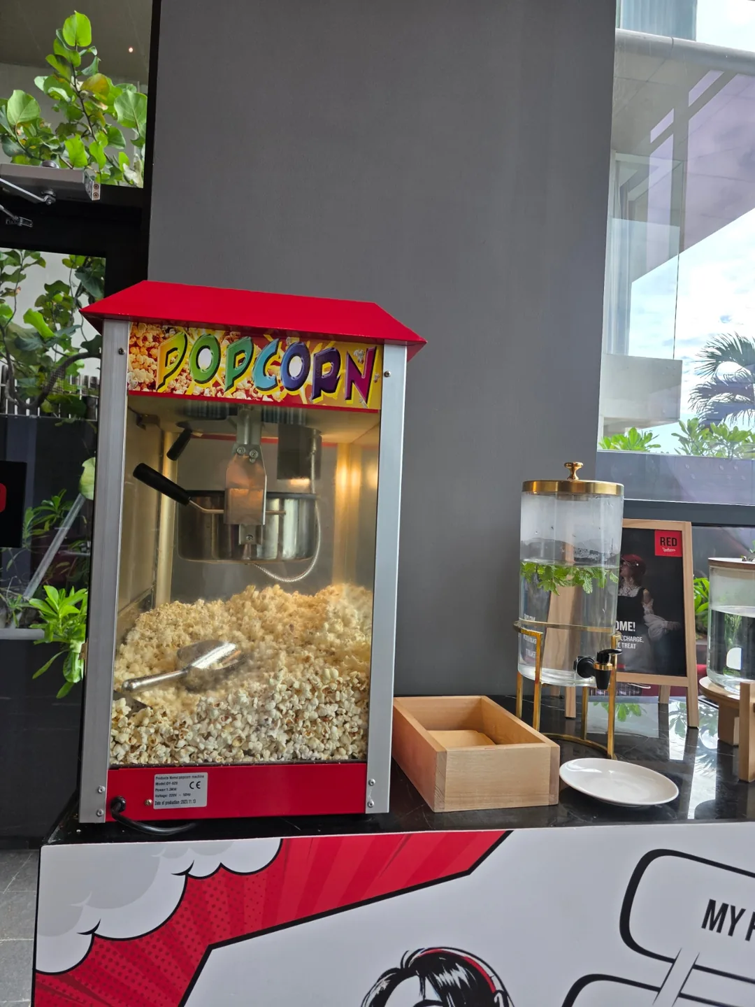 Đánh giá)▶️✍️Nóng bỏng với sắc đỏ rực rỡ —Khách sạn Radisson RED (Radisson RED Danang)—