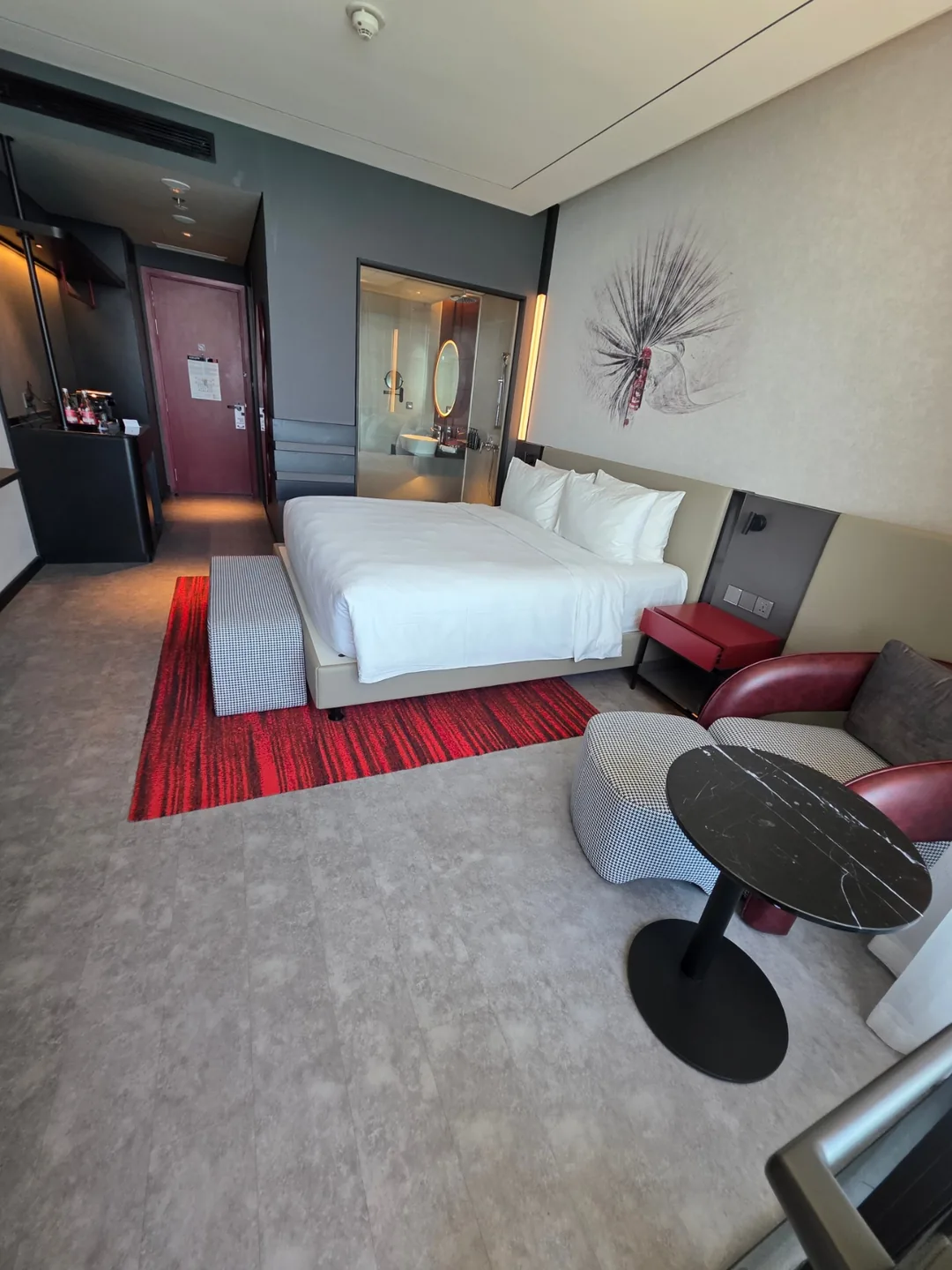 Đánh giá)▶️✍️Nóng bỏng với sắc đỏ rực rỡ —Khách sạn Radisson RED (Radisson RED Danang)—