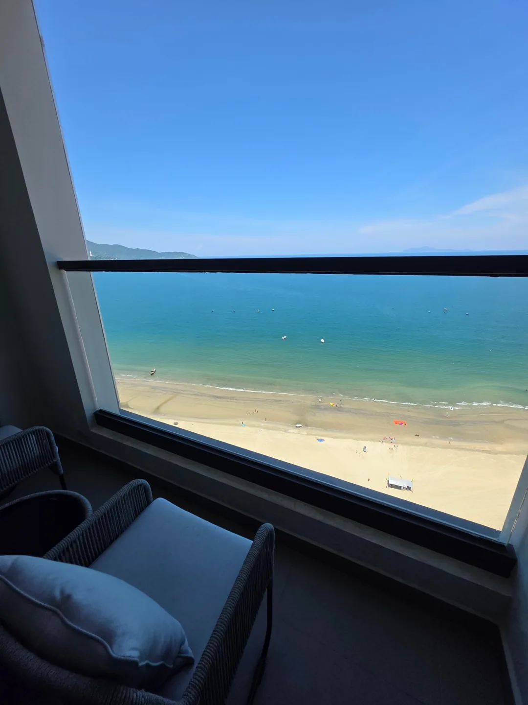 Đánh giá)▶️✍️Nóng bỏng với sắc đỏ rực rỡ —Khách sạn Radisson RED (Radisson RED Danang)—