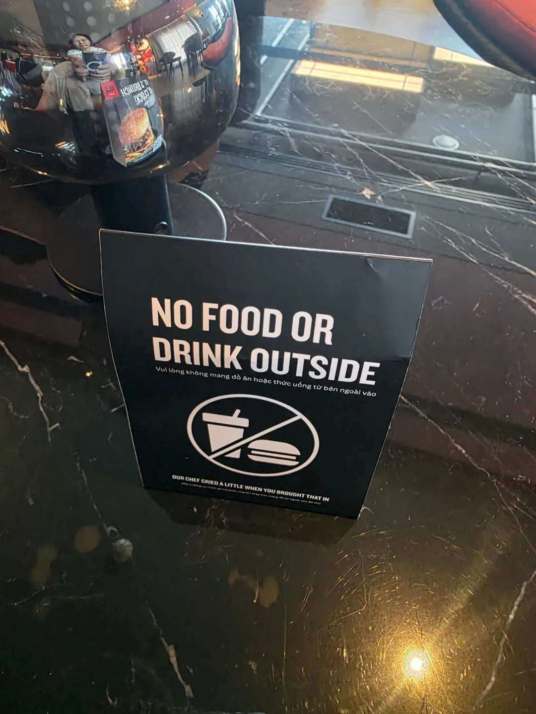 Review) ▶️✍️ Khách sạn Radisson Red - Coffee Lounge, quầy bar trên tầng thượng Blackout Bar