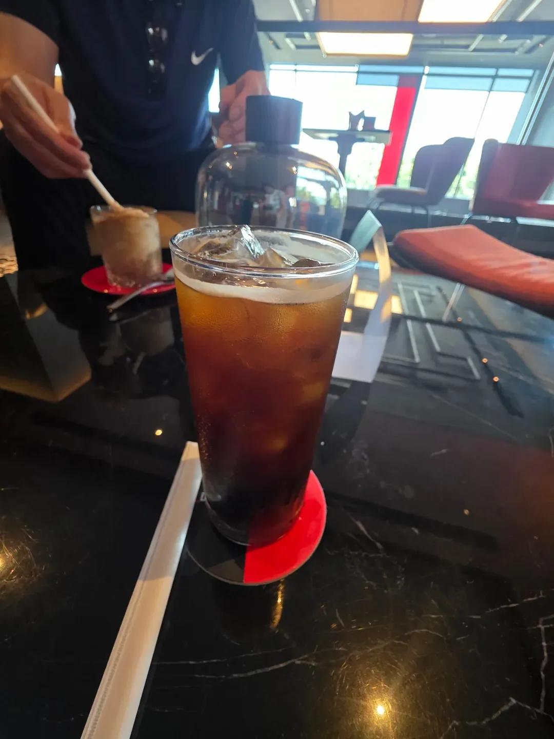 Review) ▶️✍️ Khách sạn Radisson Red - Coffee Lounge, quầy bar trên tầng thượng Blackout Bar