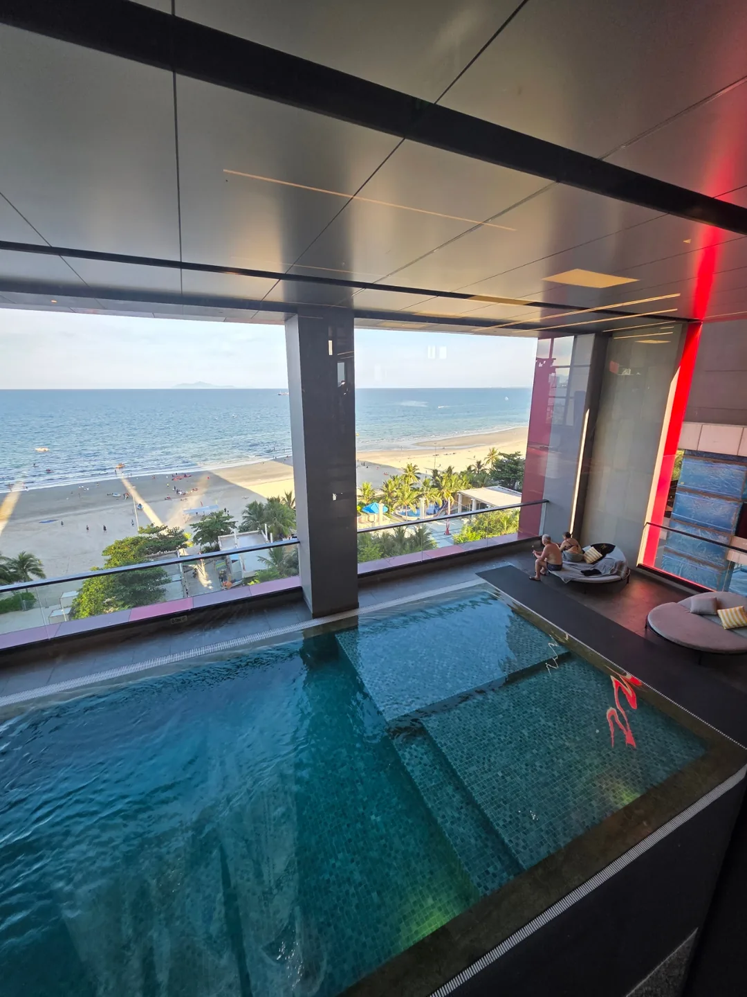 (Đánh giá)▶️✍️Khách sạn Radisson Red - Bữa sáng, Hồ bơi, Phòng xông hơi, Trung tâm thể dục, v.v.
