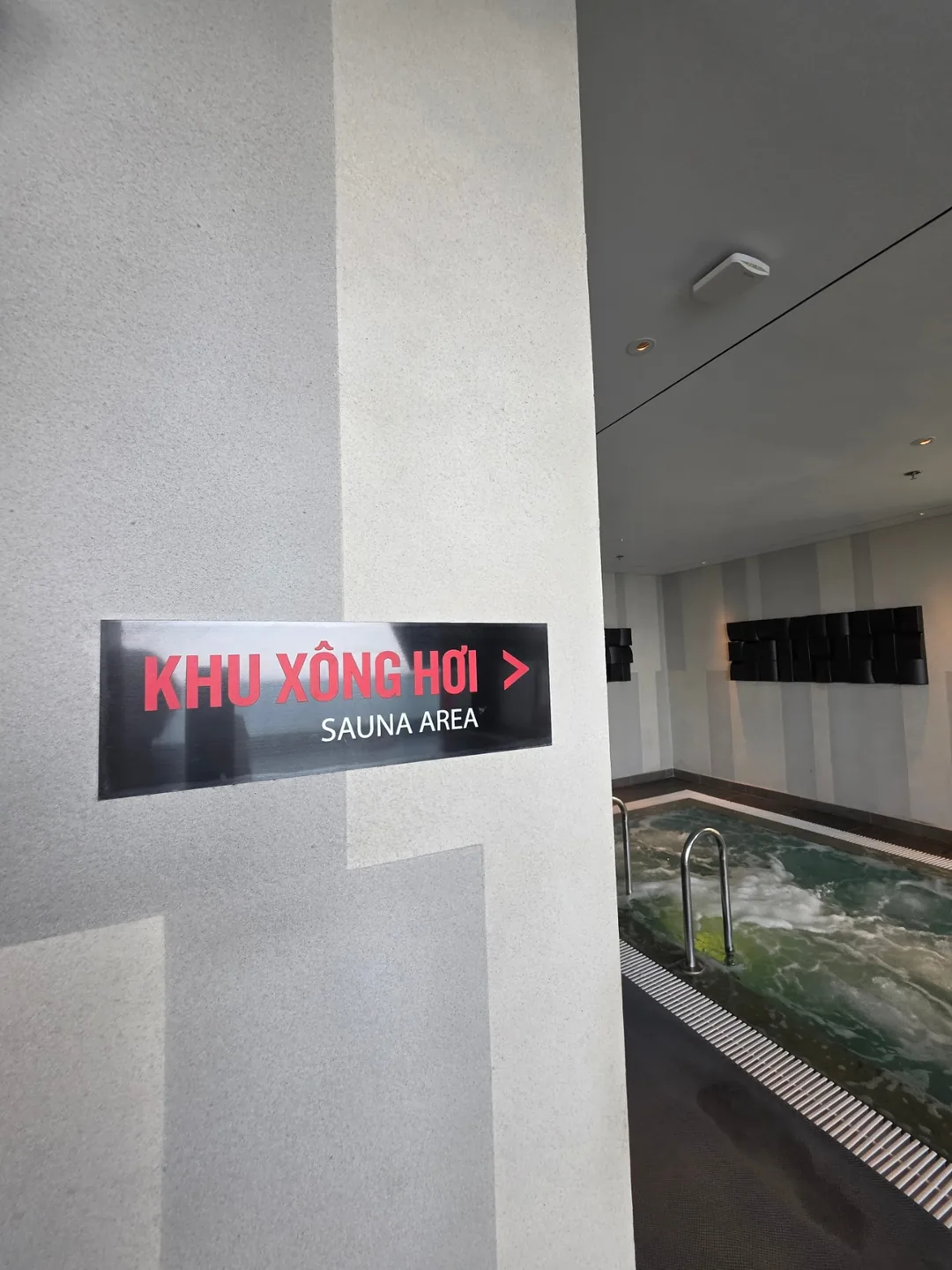 (Đánh giá)▶️✍️Khách sạn Radisson Red - Bữa sáng, Hồ bơi, Phòng xông hơi, Trung tâm thể dục, v.v.