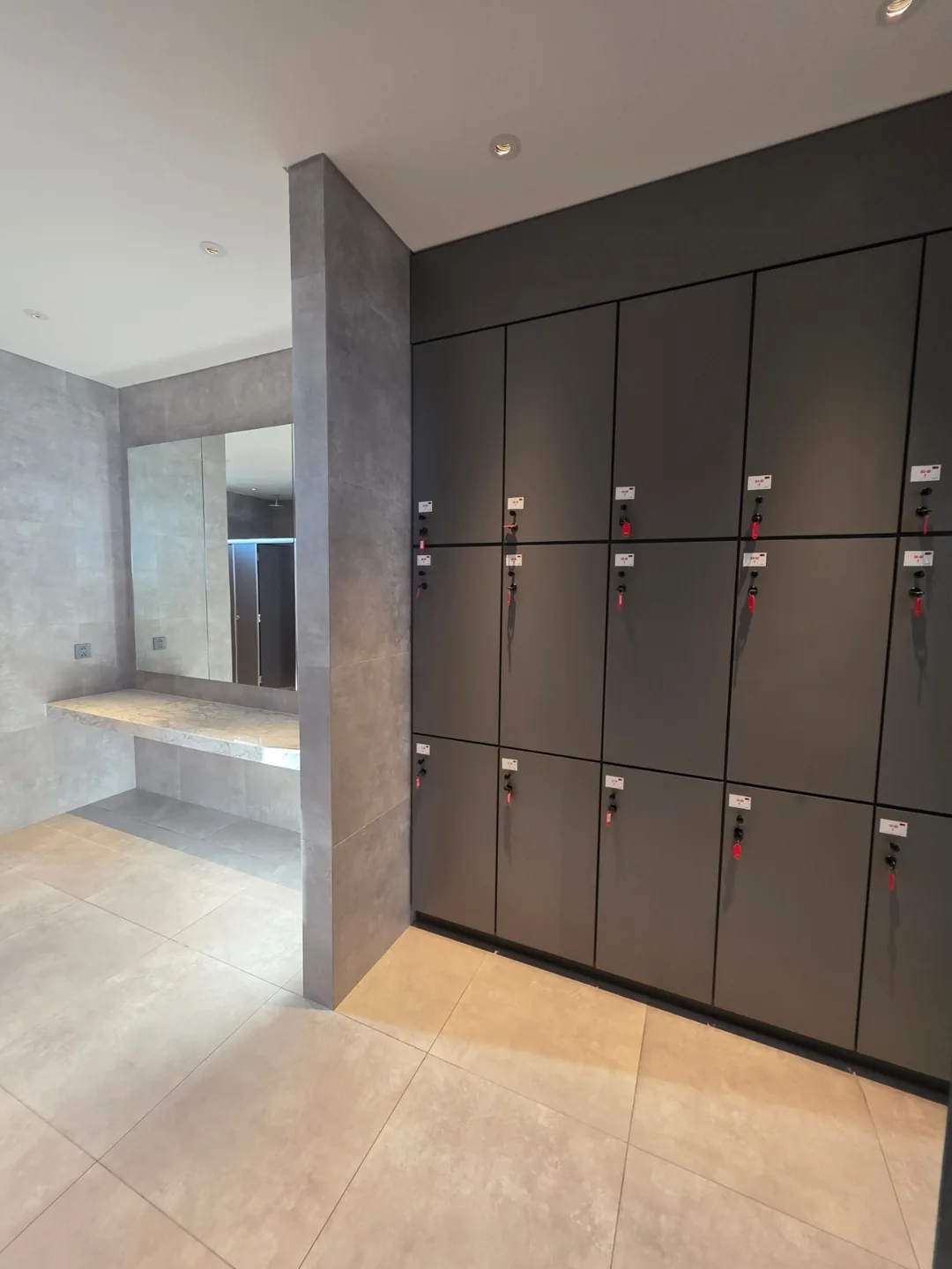(Đánh giá)▶️✍️Khách sạn Radisson Red - Bữa sáng, Hồ bơi, Phòng xông hơi, Trung tâm thể dục, v.v.