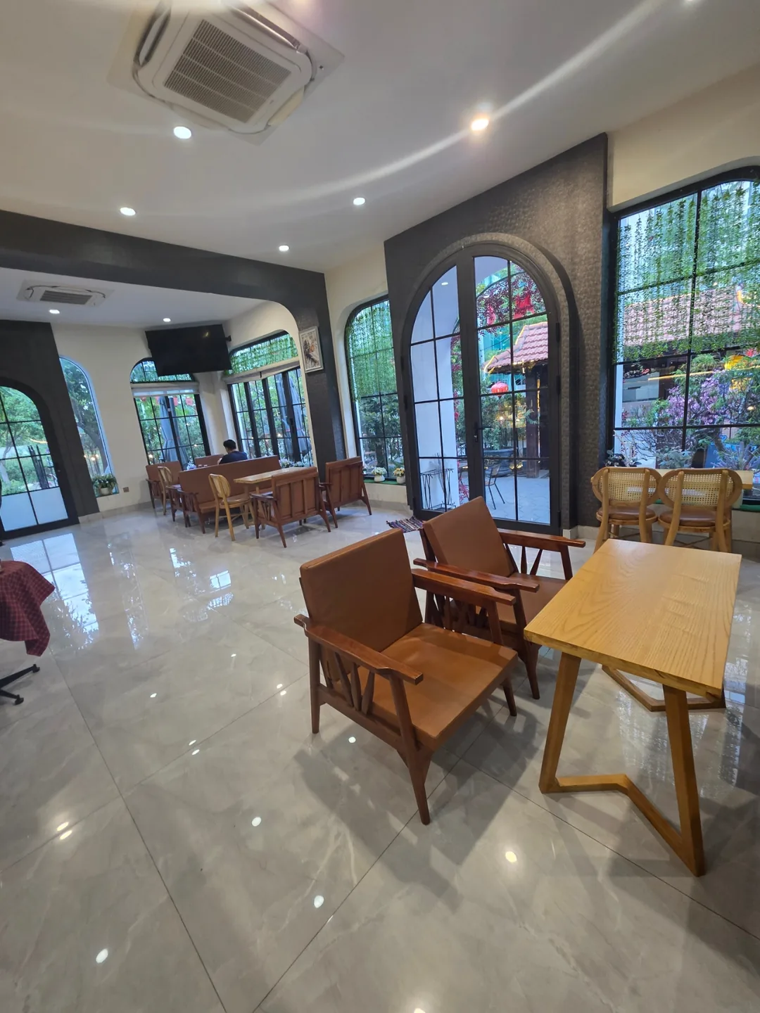 (Đánh giá) ▶️✍️ Gần Lotte Mart Đà Nẵng, không gian đẹp - Xi Xi coffee
